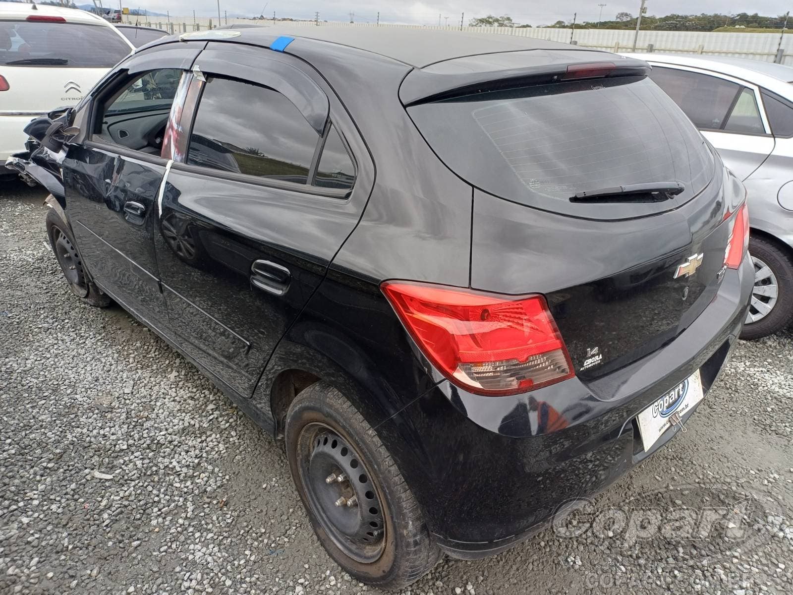 Chevrolet Onix 2015 — foto 3