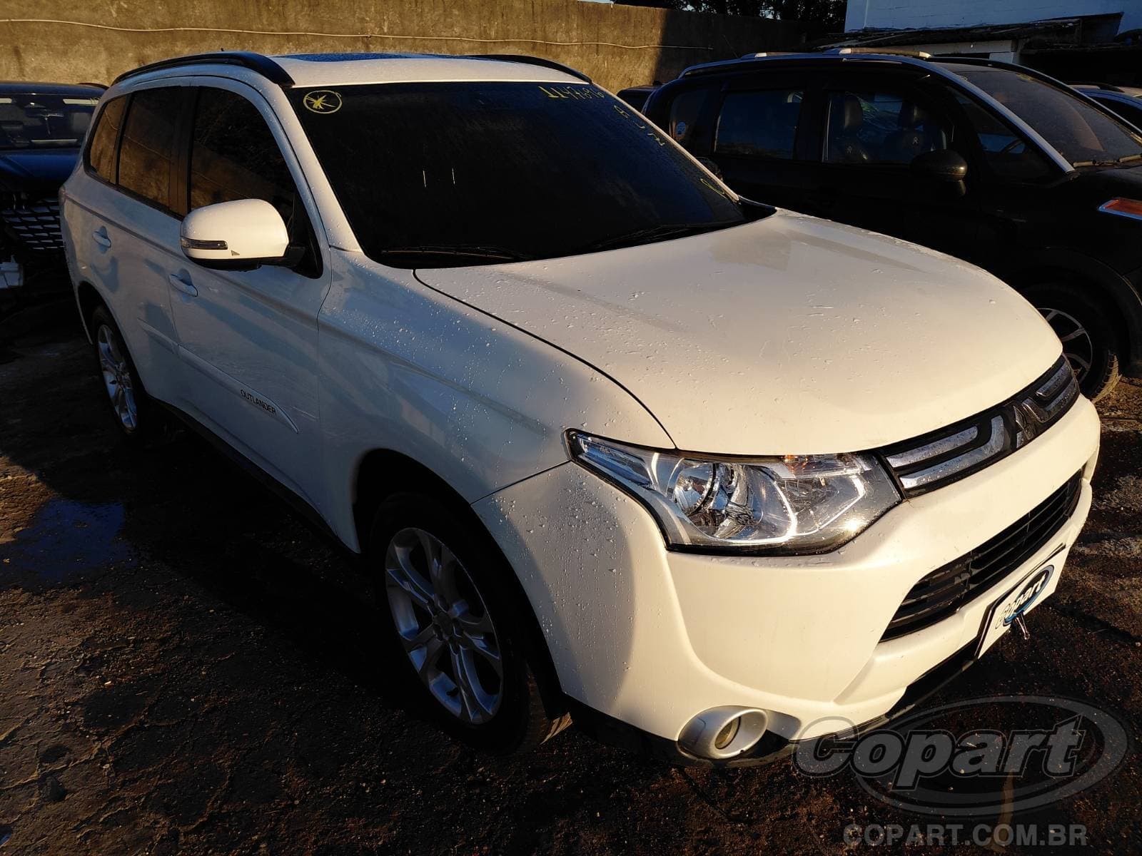 Mitsubishi Outlander 2.0 16V MIVEC 2014