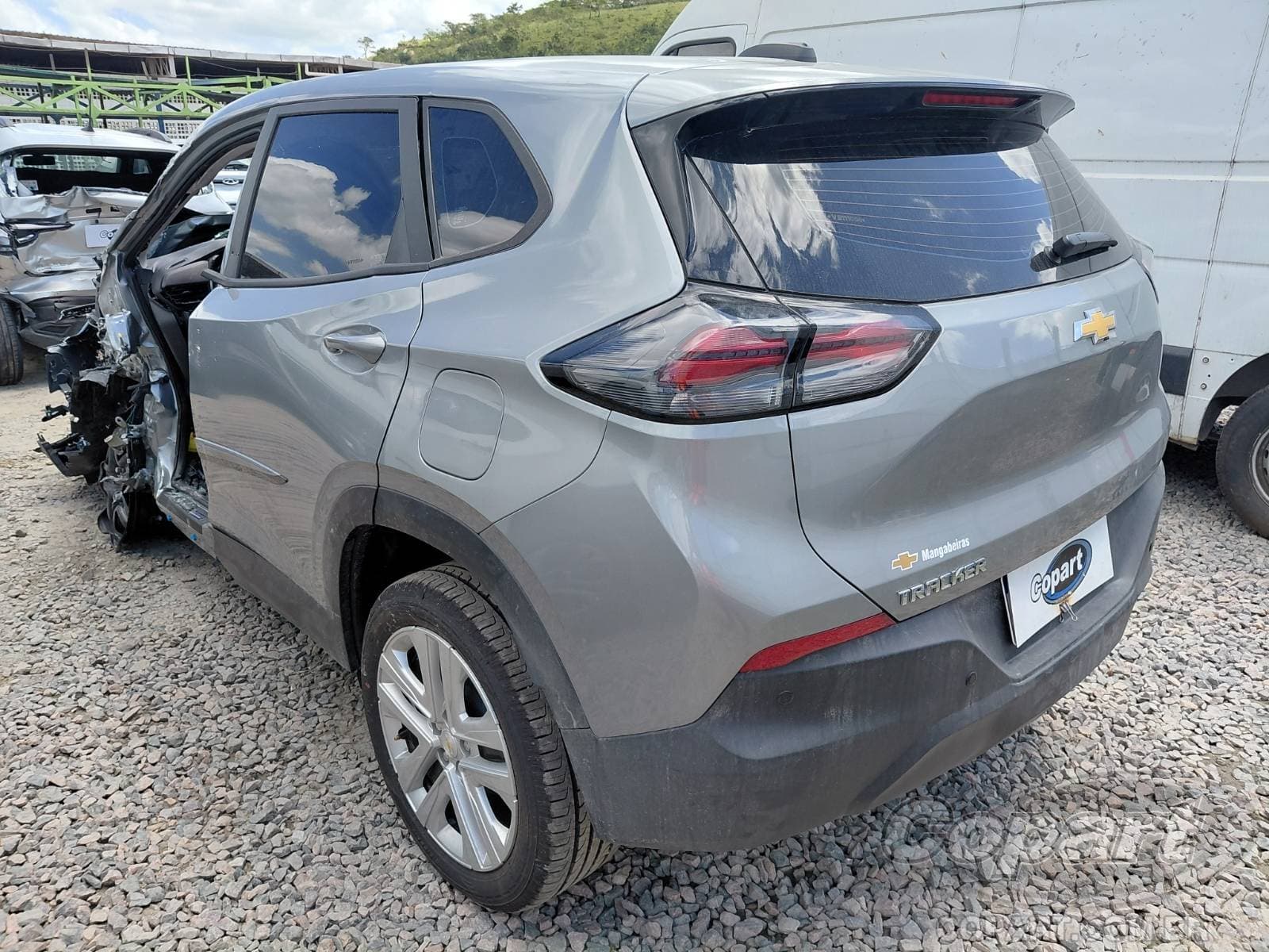 Chevrolet Tracker 2027 — foto 3