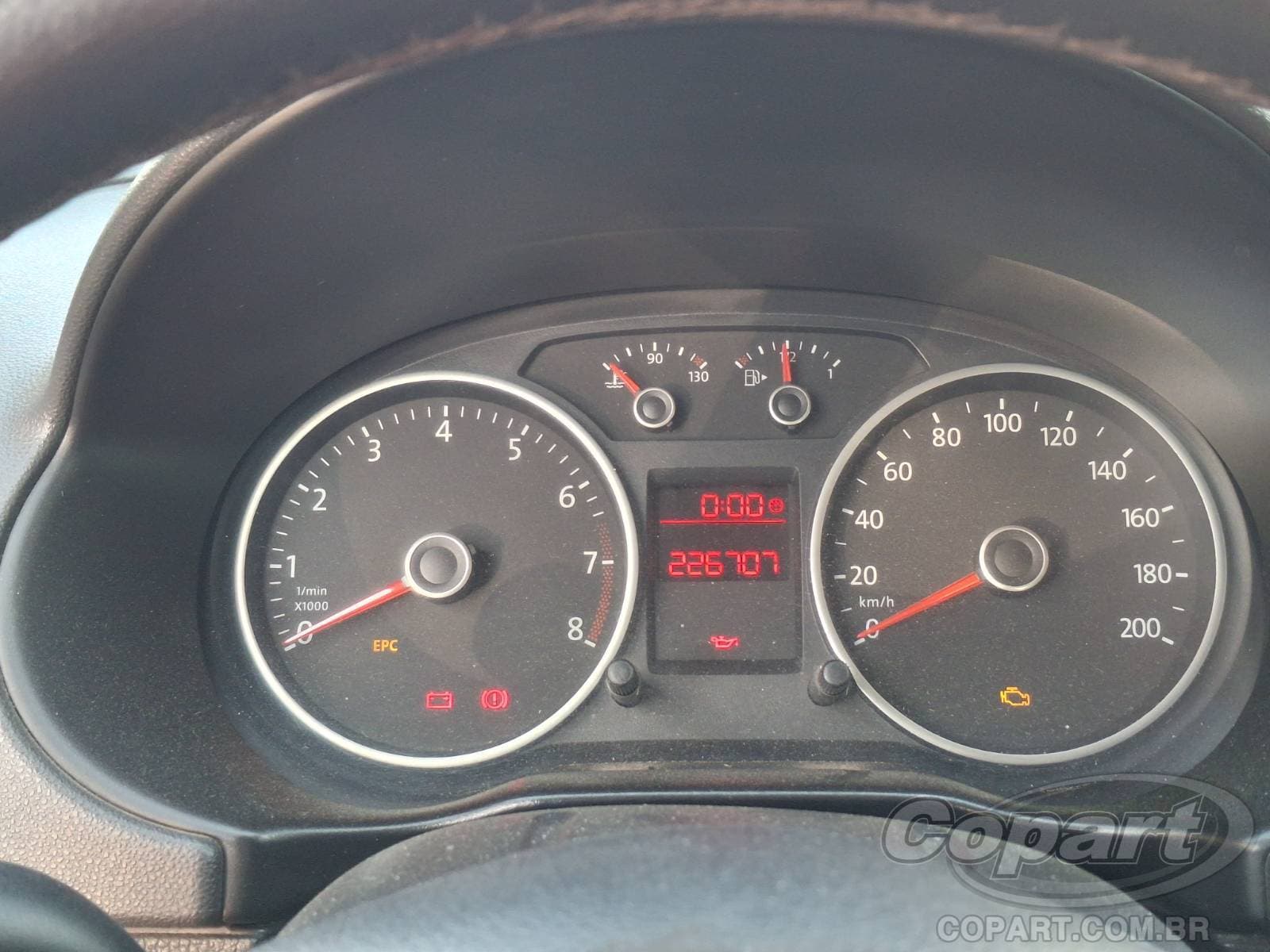 Volkswagen Voyage 2013 — foto 8