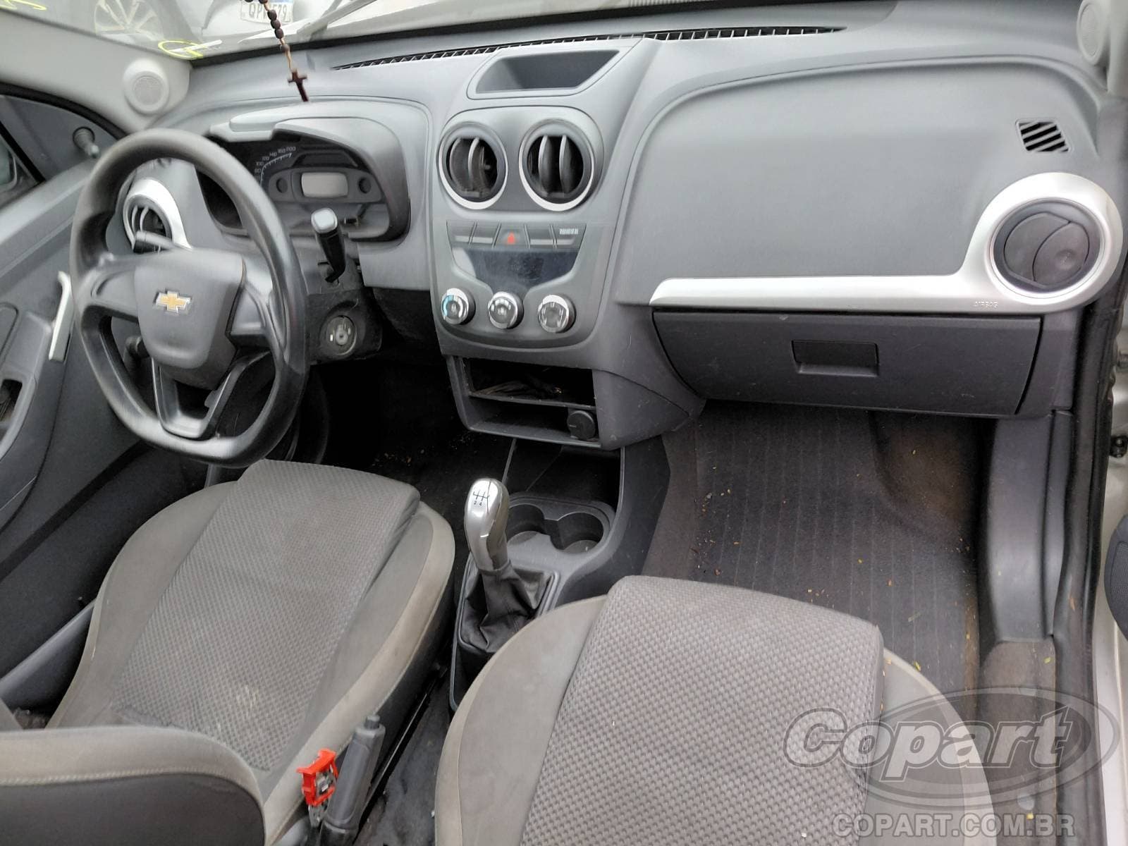 Chevrolet Montana 2015 — foto 9