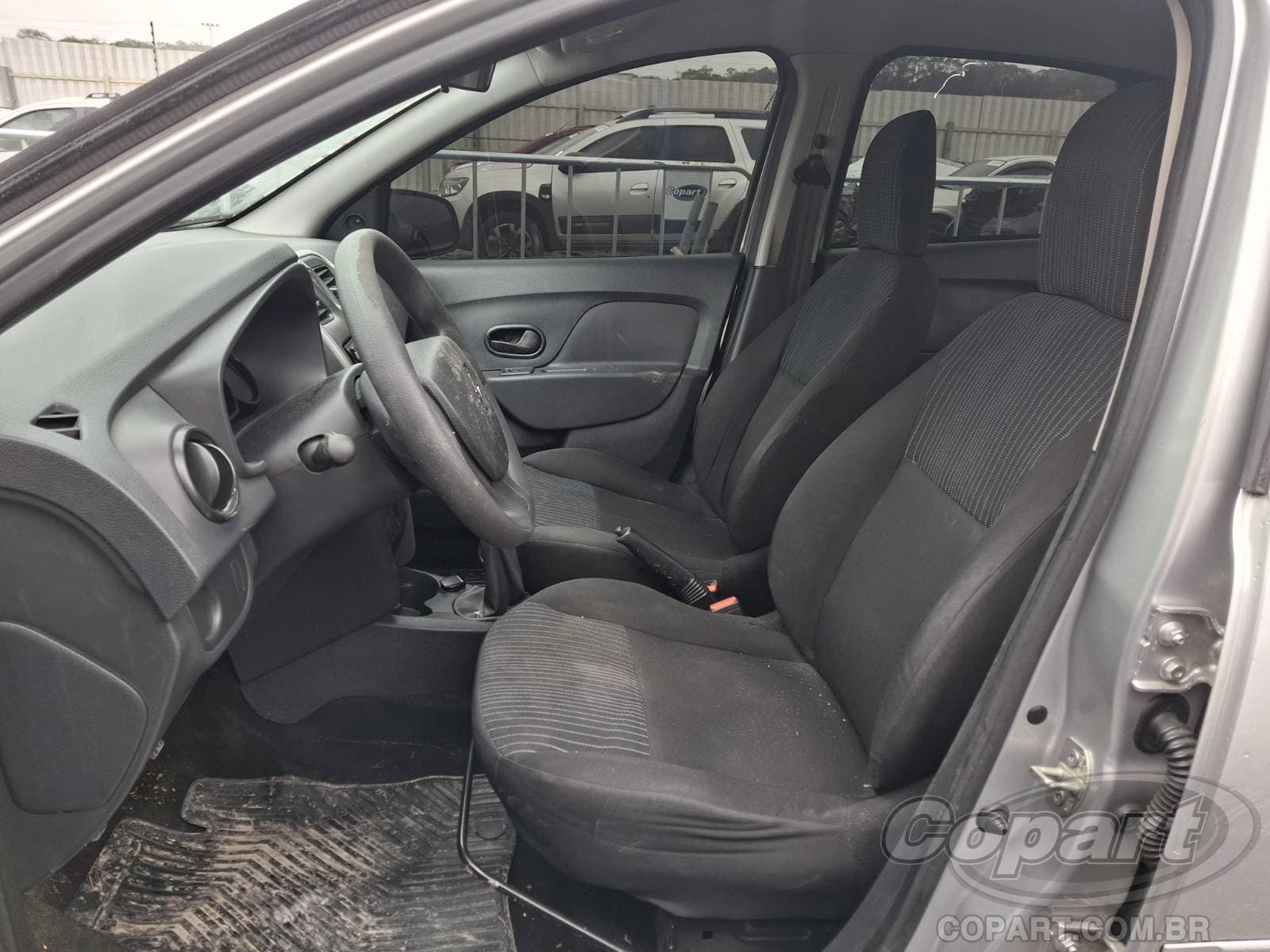 Renault Logan 2020 — foto 5