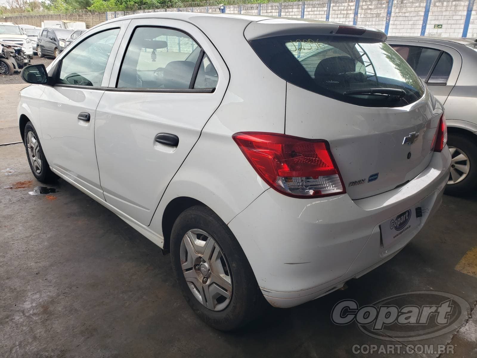 Chevrolet Onix 2018 — foto 3