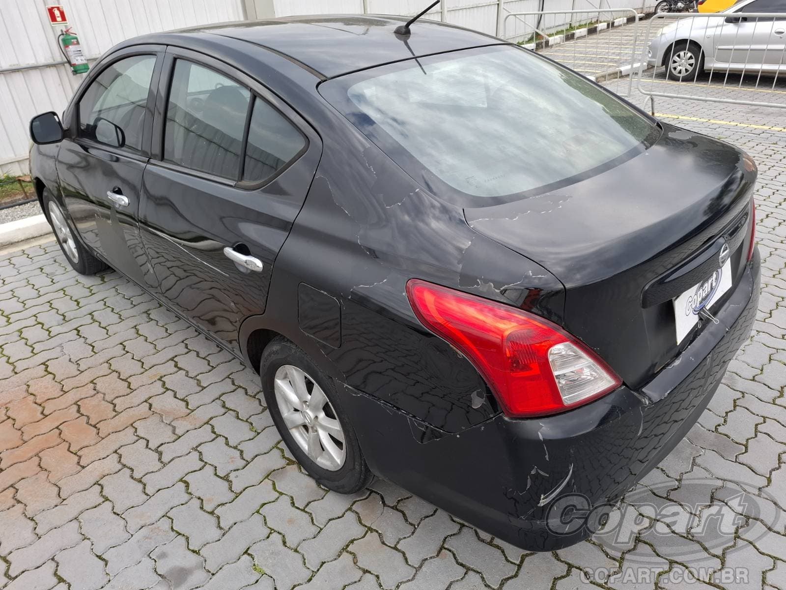 Nissan Versa 2014 — foto 3