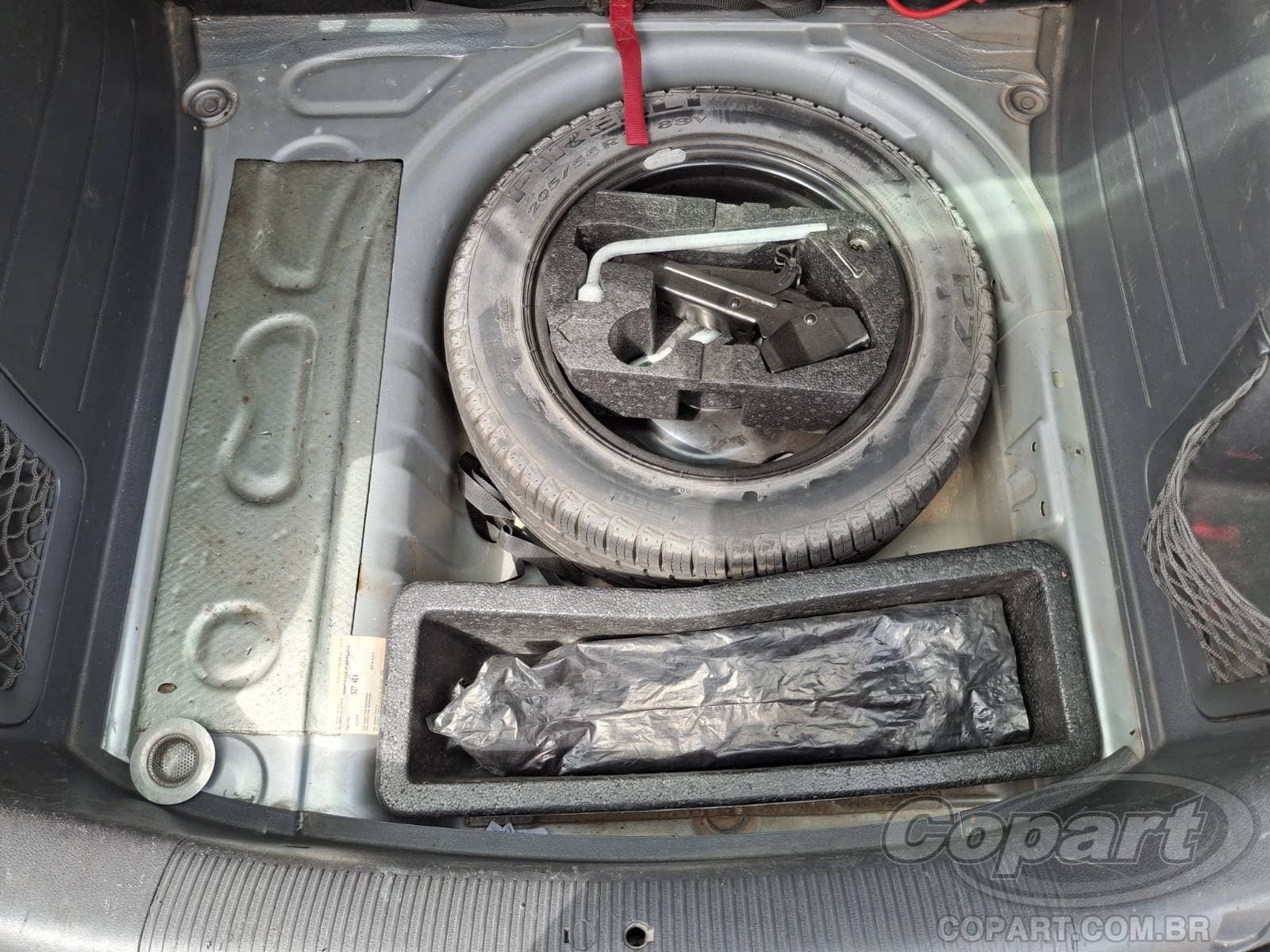 Volkswagen Spacefox 2012 — foto 10