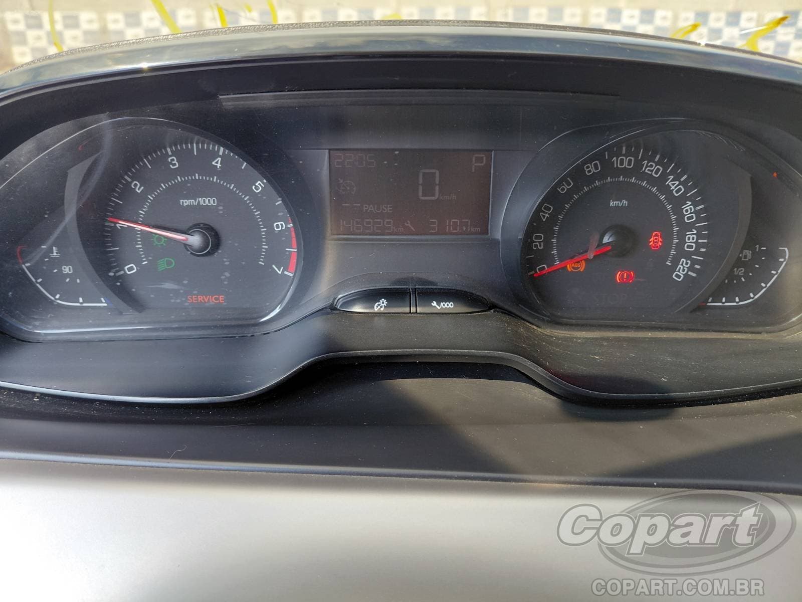 Peugeot 2008 2018 — foto 8