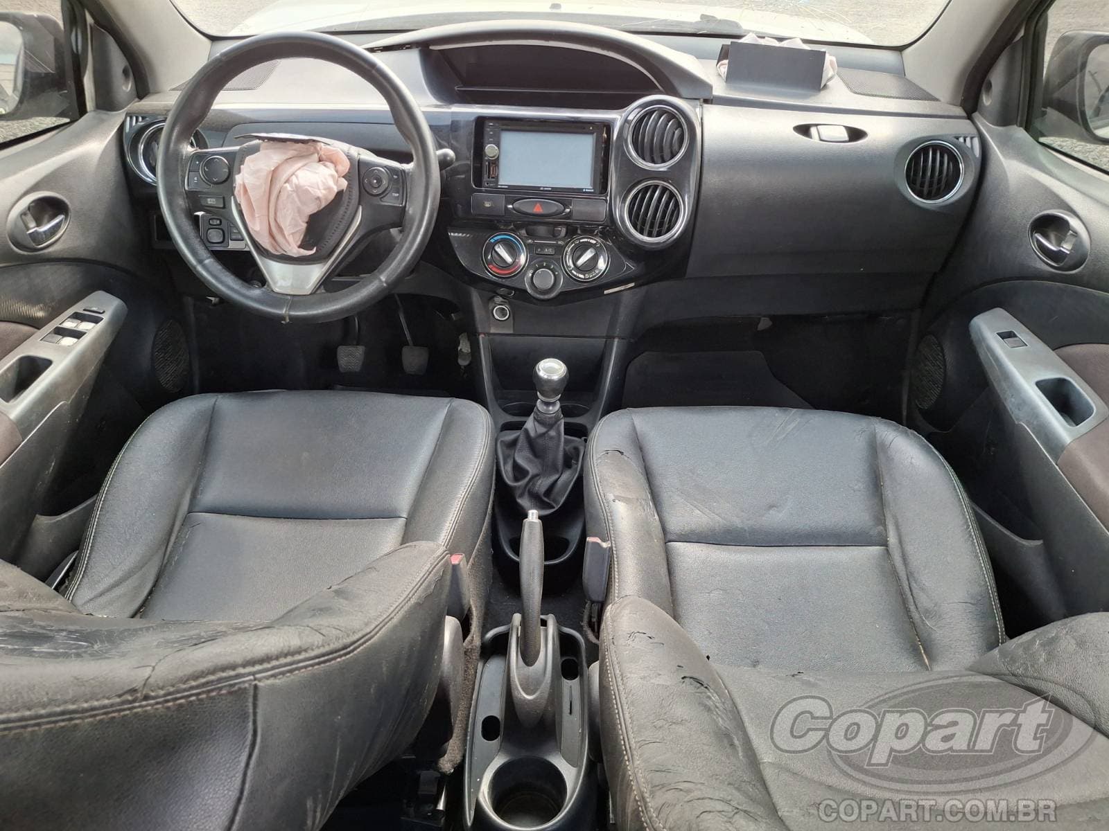 Toyota Etios Seda 2017 — foto 9