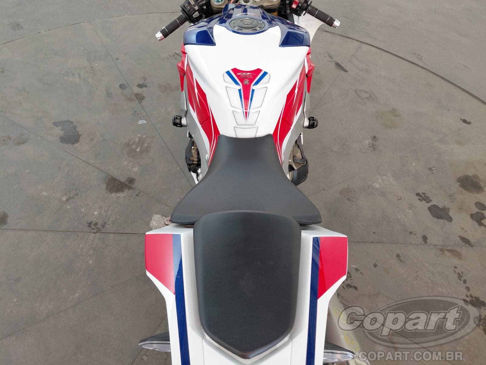Honda CBR 1000rr 2018 — foto 10