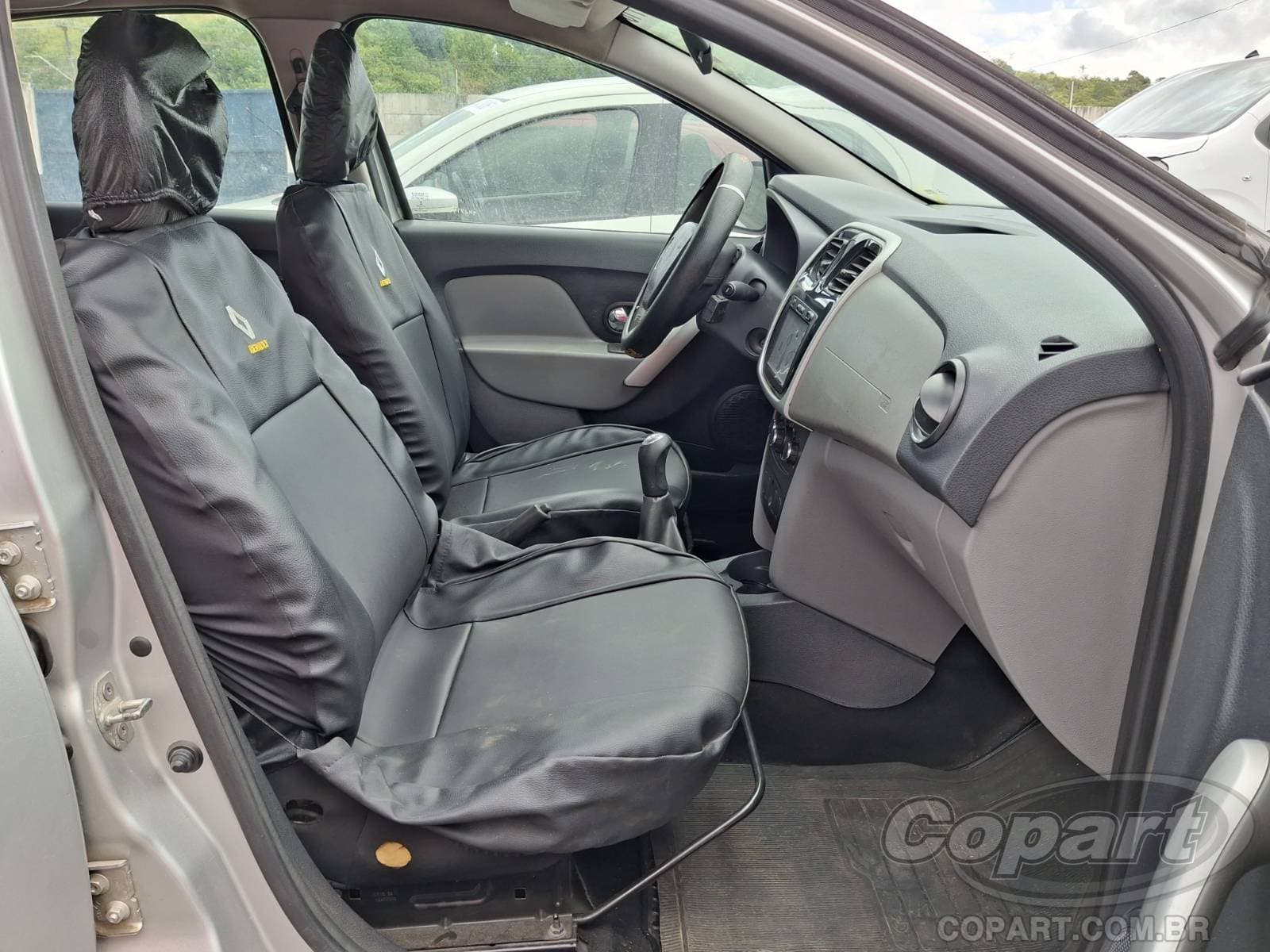 Renault Logan 2017 — foto 5