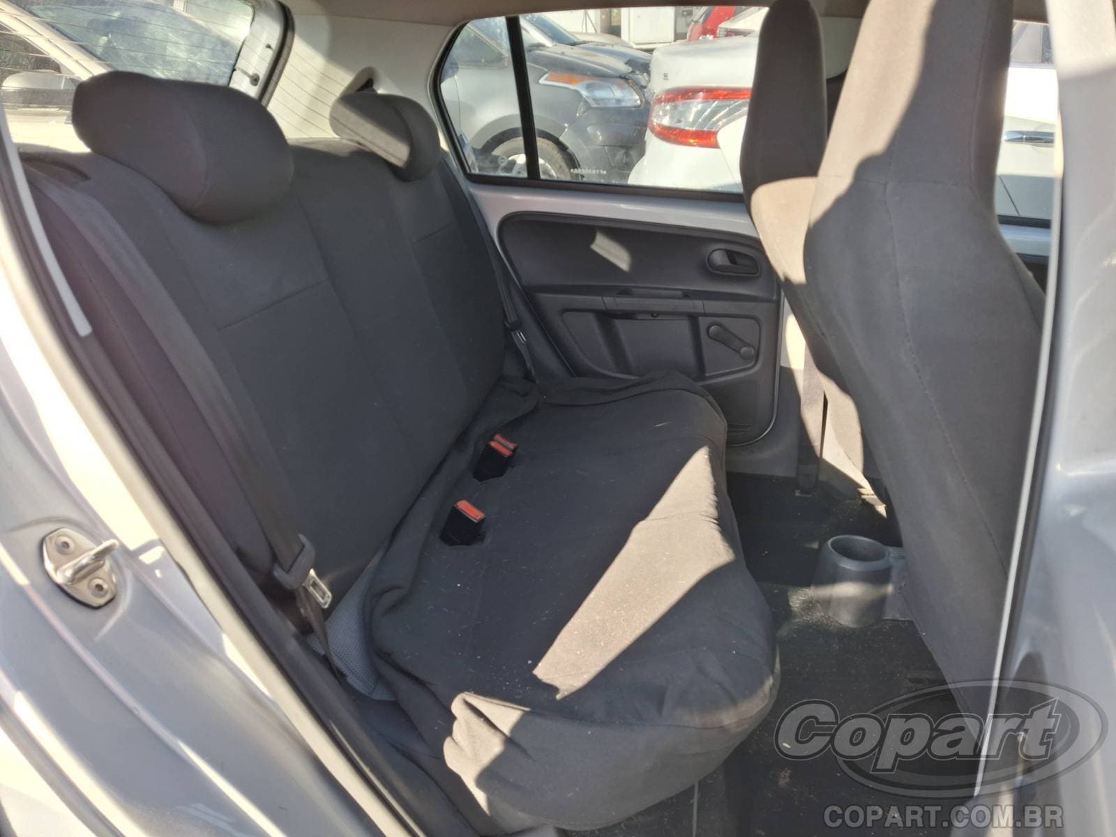 Volkswagen UP 2015 — foto 6