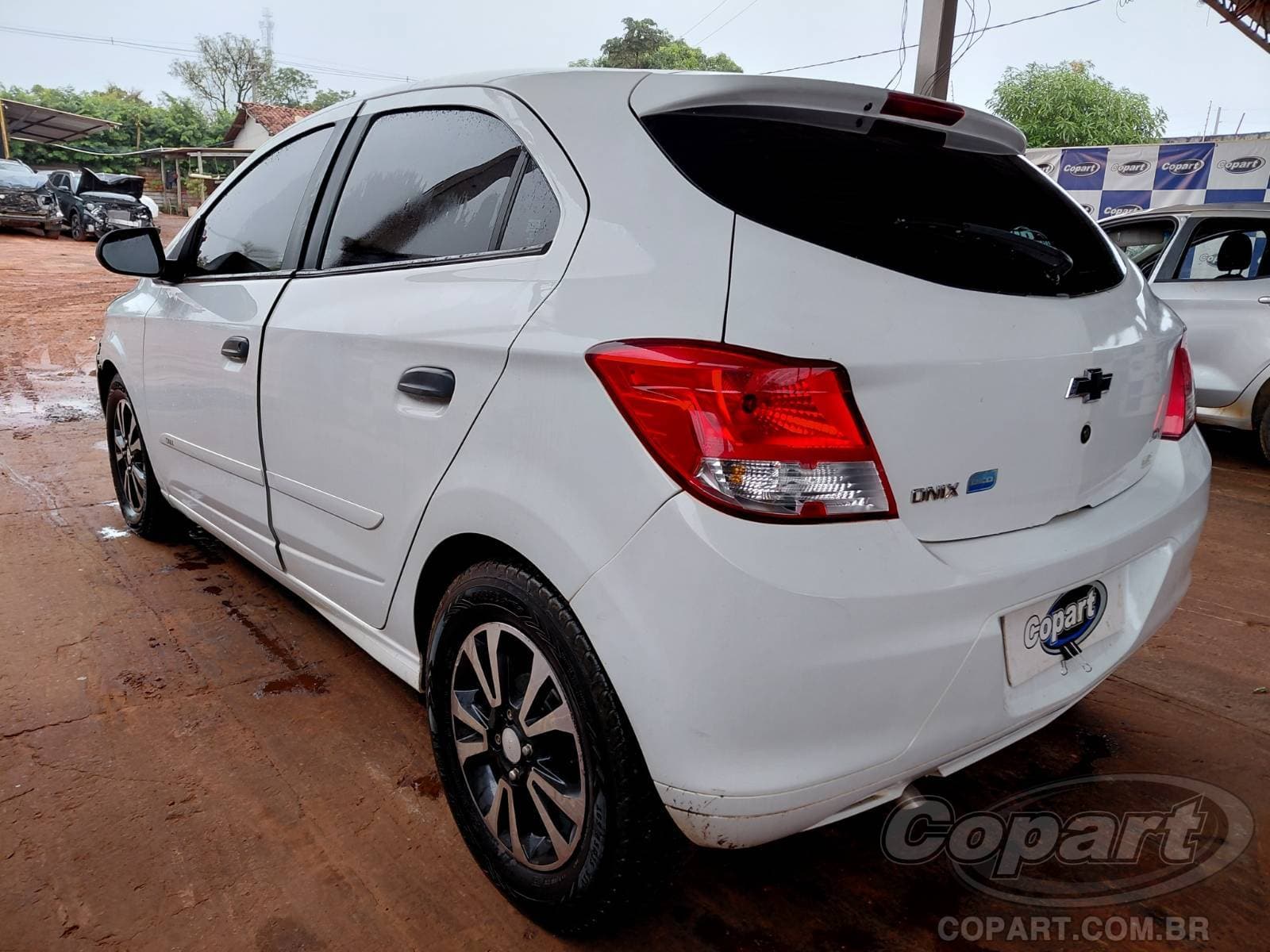 Chevrolet Onix 2018 — foto 3