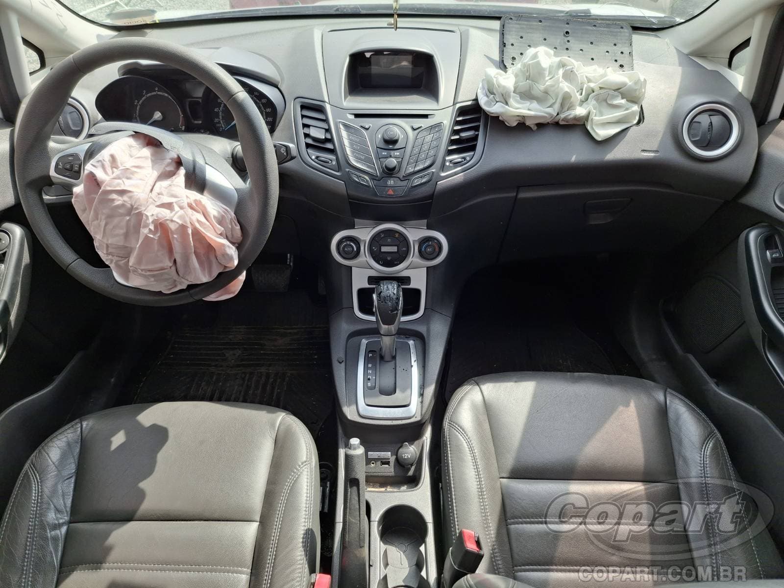 Ford Fiesta 2014 — foto 9