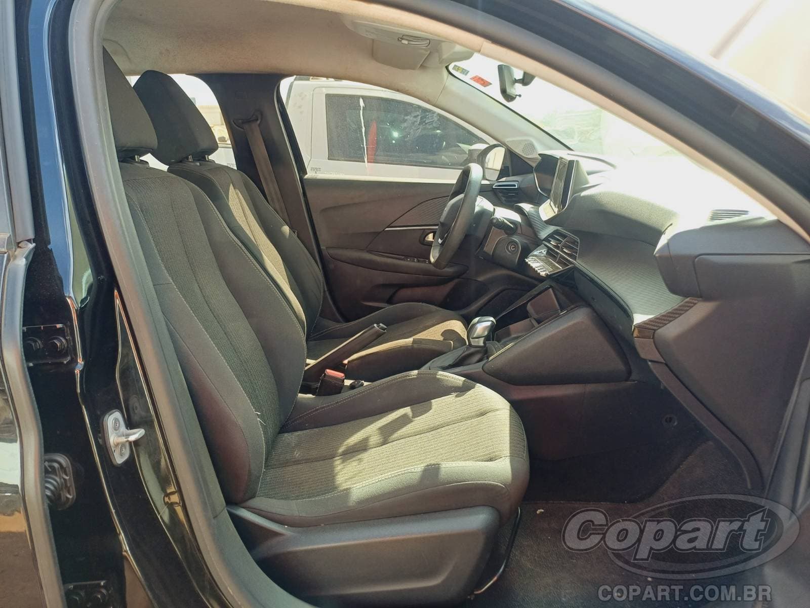 Peugeot 208 2021 — foto 5
