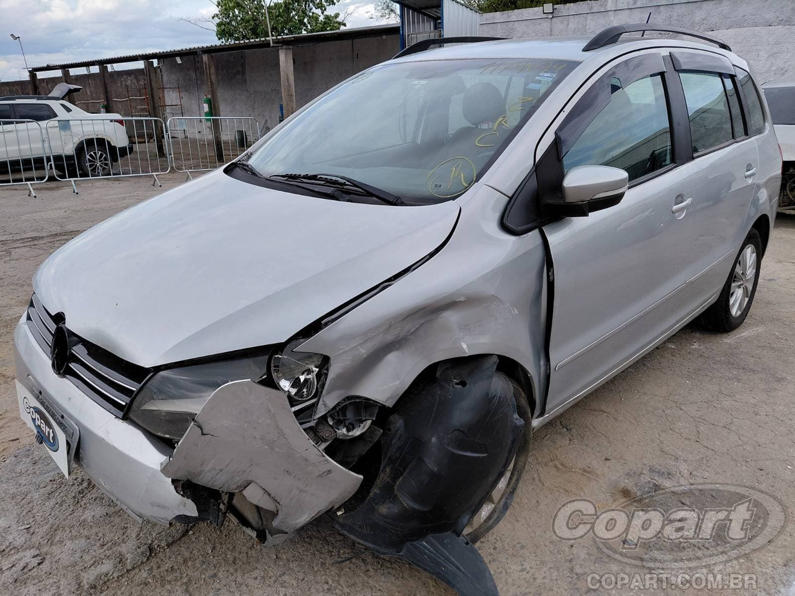 Volkswagen Spacefox 2011 — foto 2