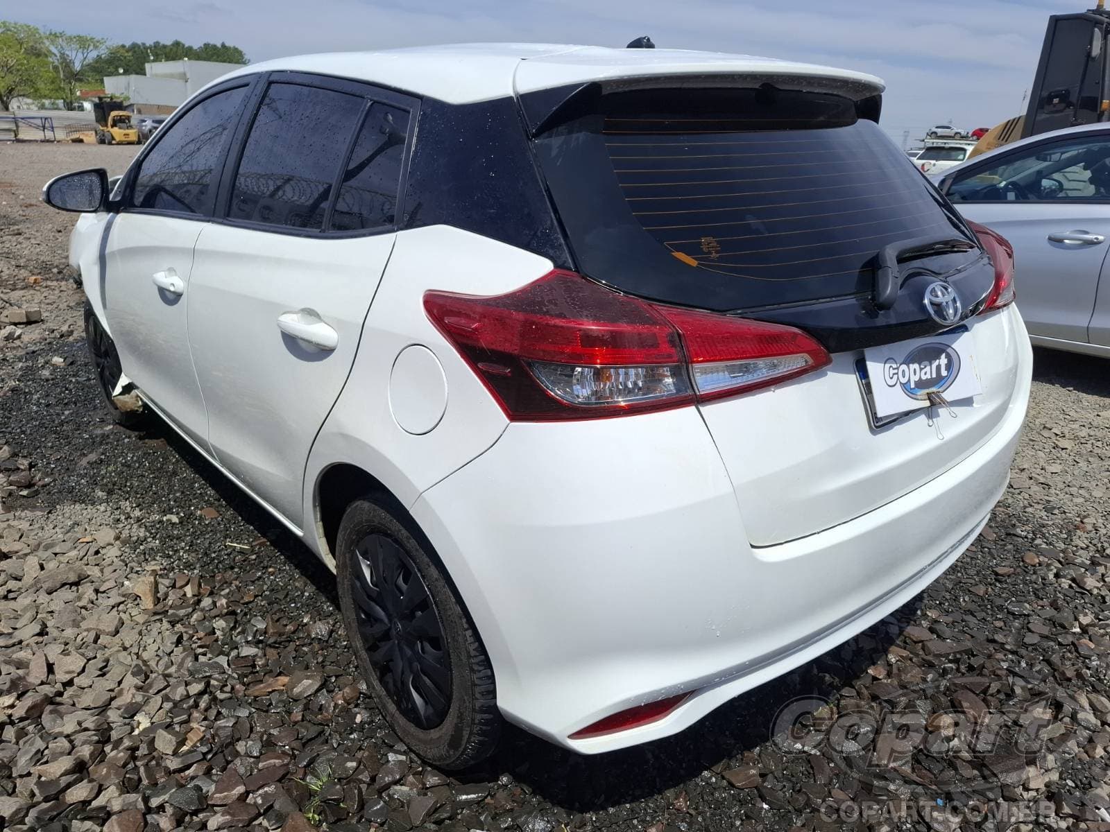 Toyota Yaris 2025 — foto 3