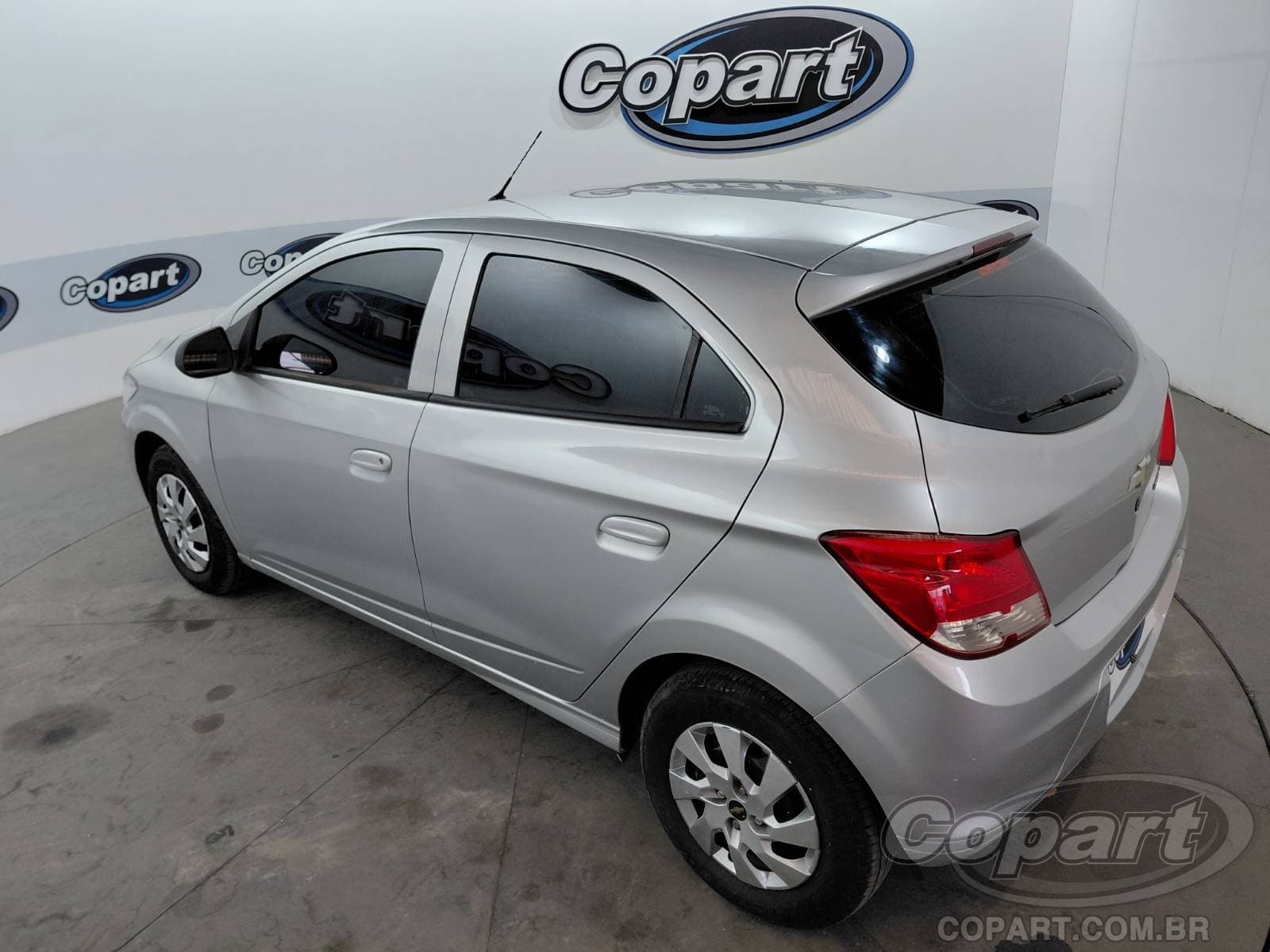 Chevrolet Onix 2015 — foto 3