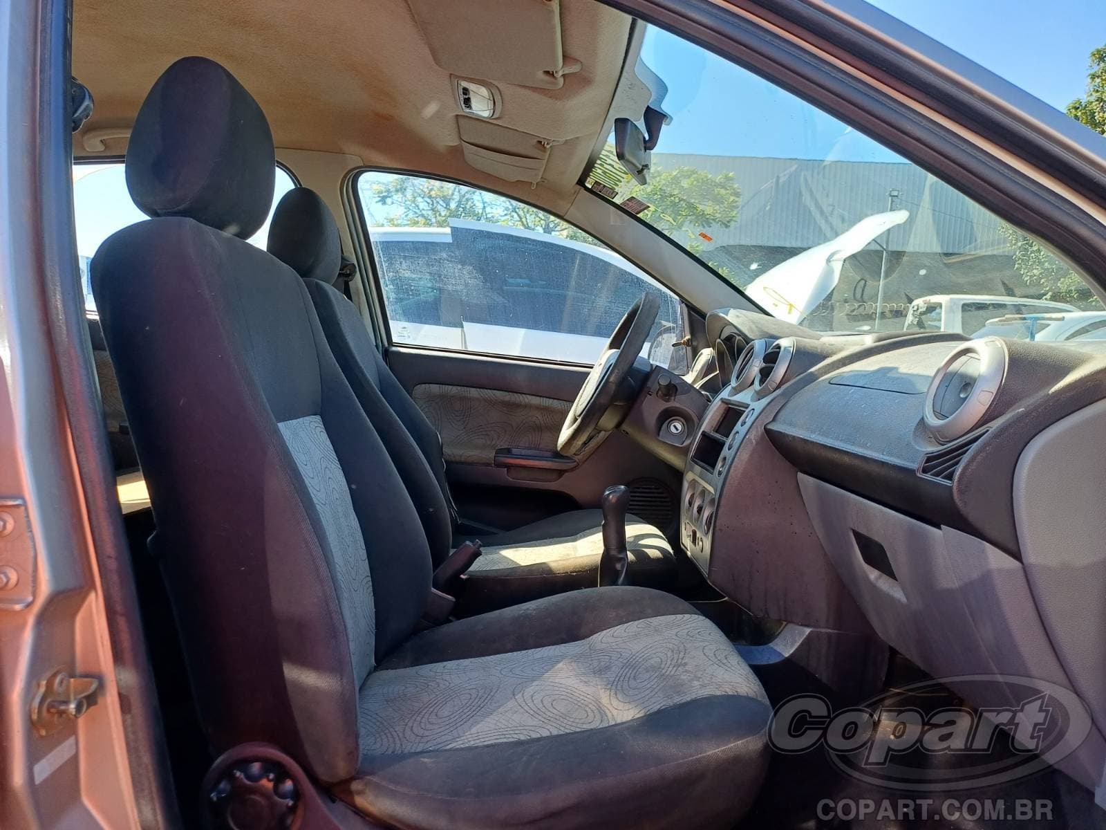 Ford Fiesta Sedan 2008 — foto 5