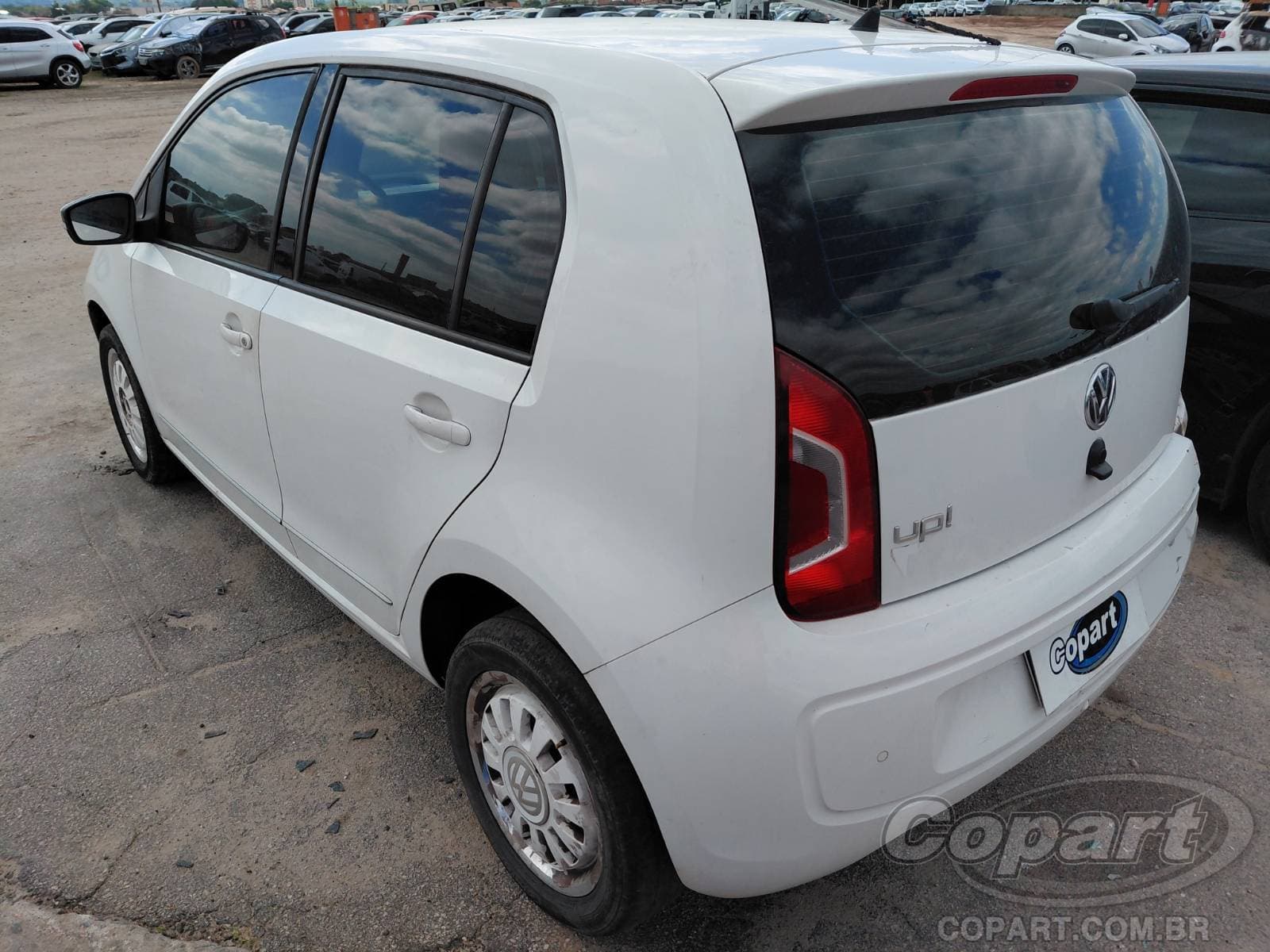 Volkswagen UP 2015 — foto 3