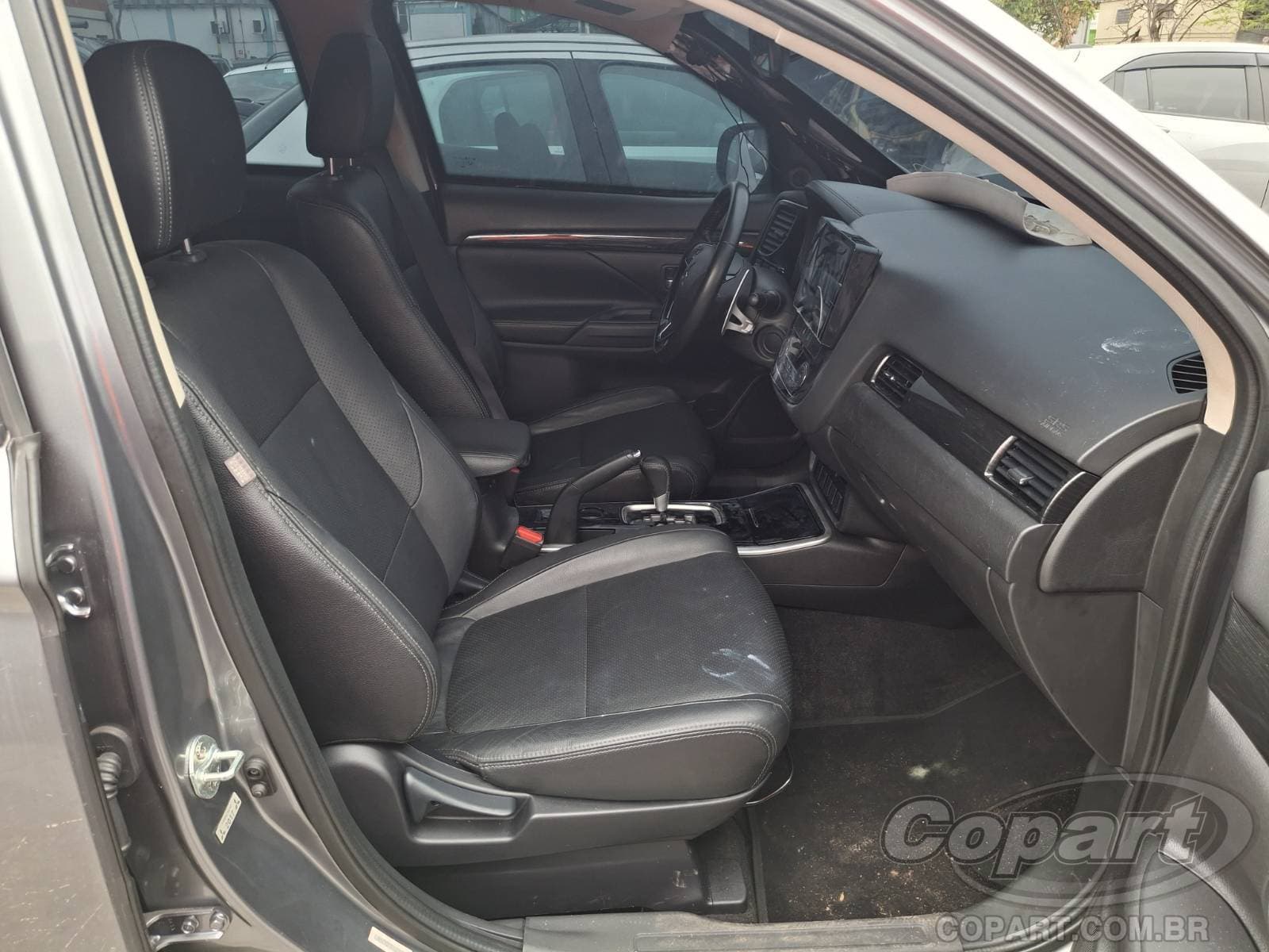 Mitsubishi Outlander 2018 — foto 5