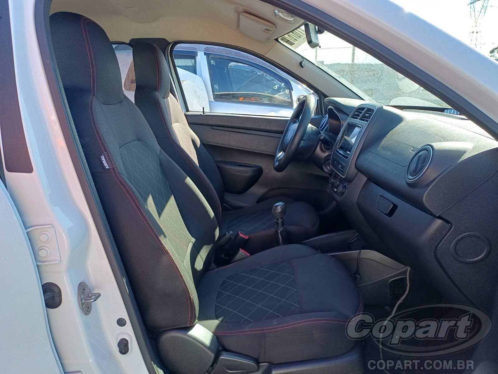 Renault Kwid 2021 — foto 5