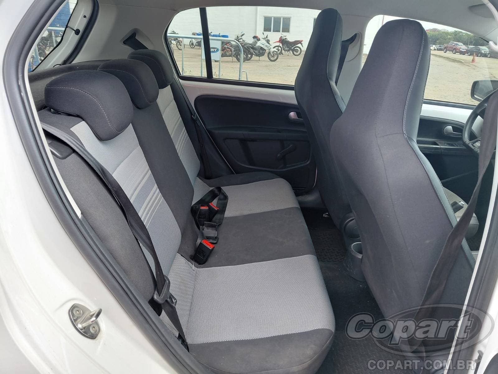 Volkswagen UP 2015 — foto 6