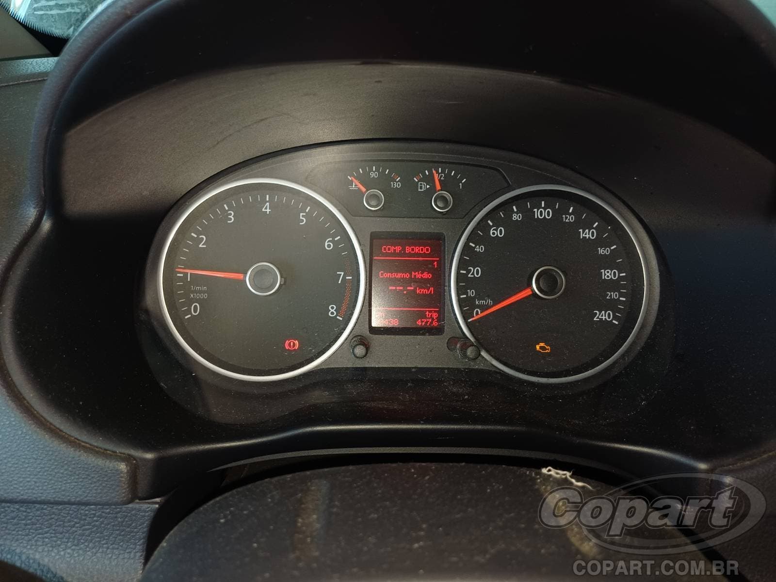 Volkswagen Voyage 2013 — foto 8