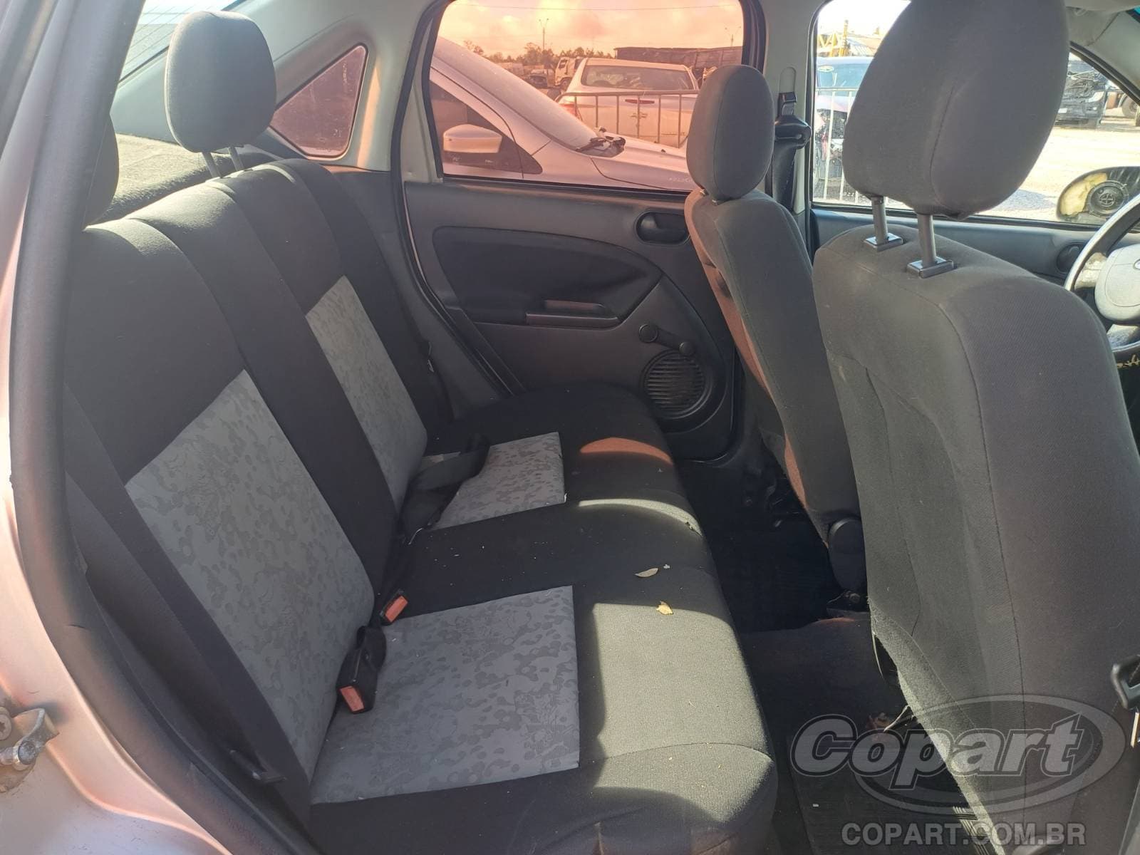Ford Fiesta Sedan 2008 — foto 6