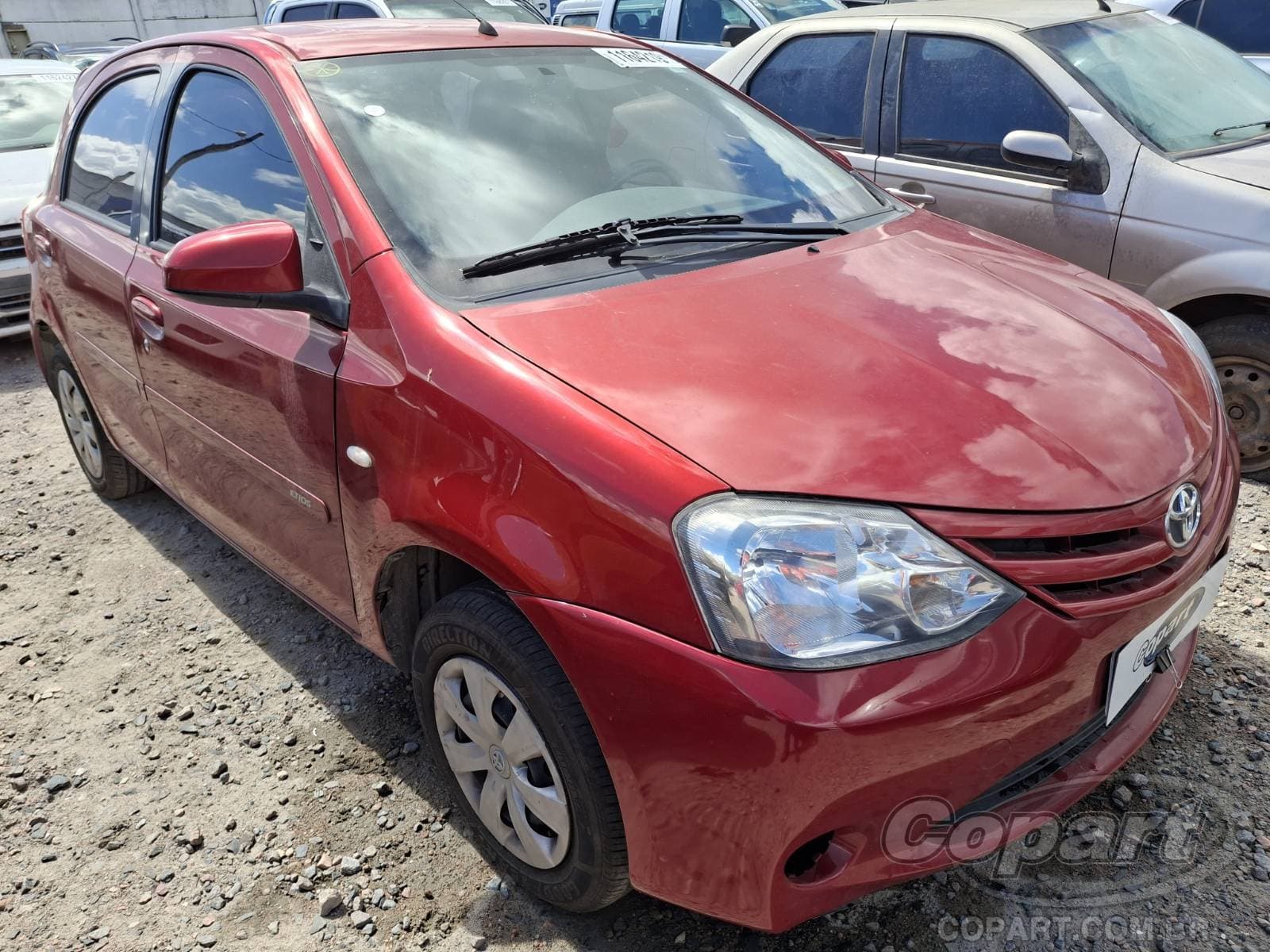 Toyota Etios 2016 — foto 1