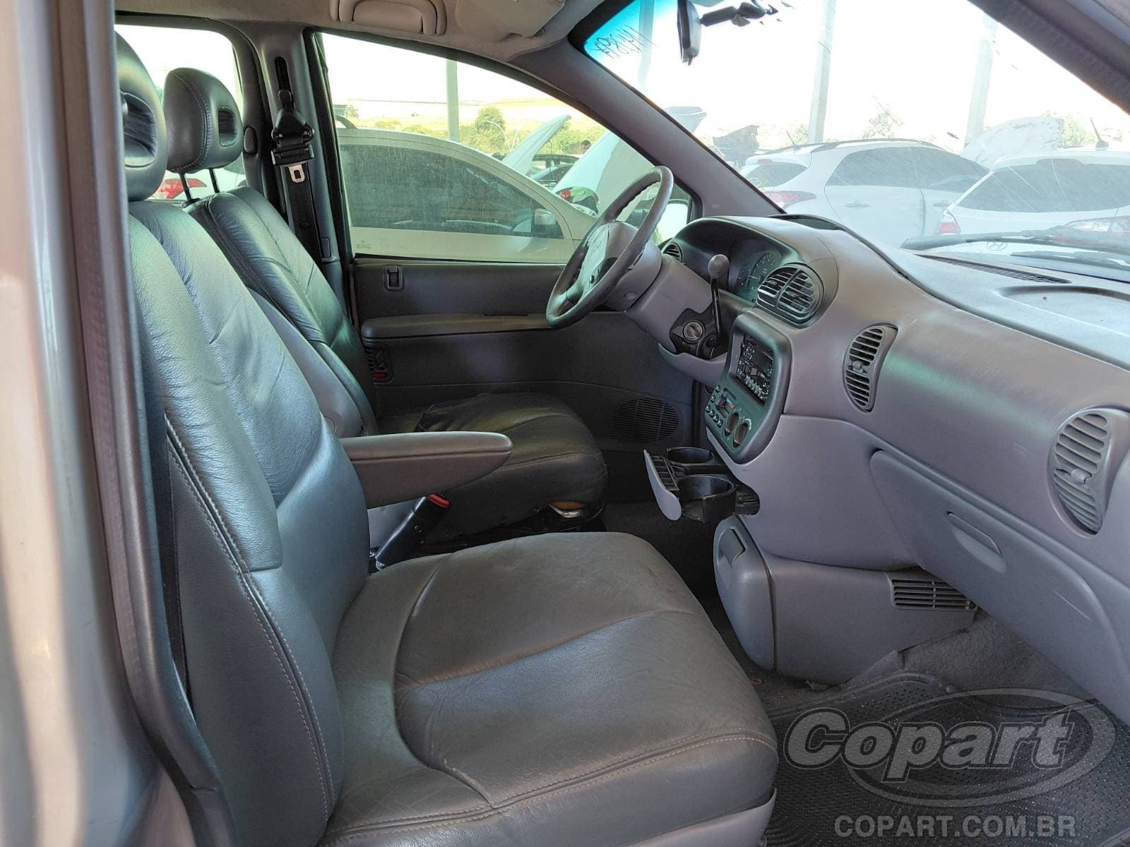 Chrysler Caravan 2000 — foto 5