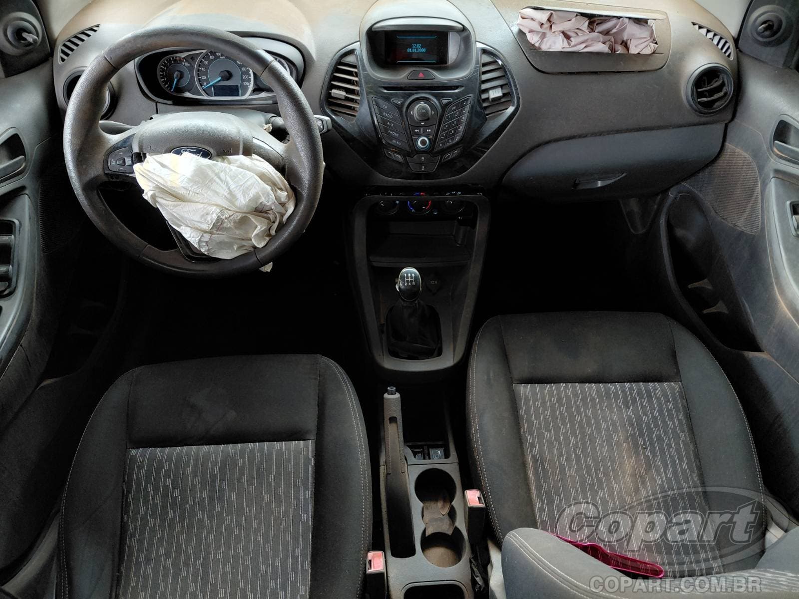 Ford KA Sedan 2015 — foto 9