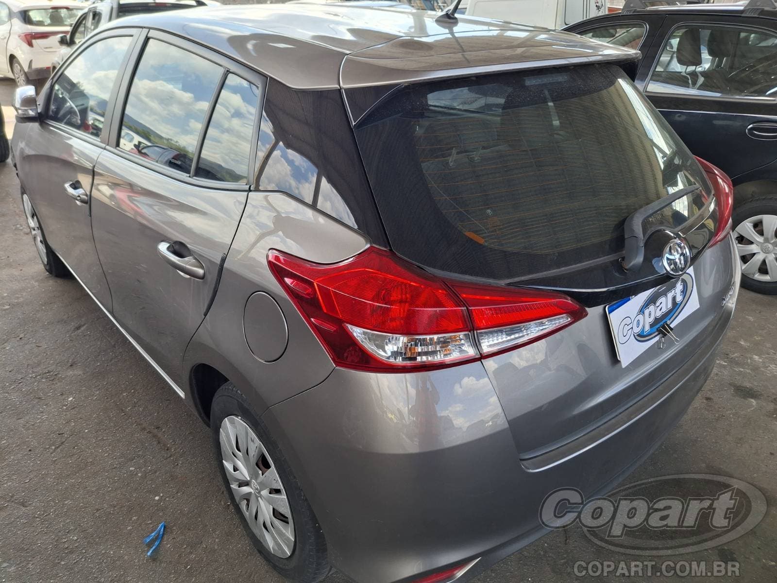 Toyota Yaris 2020 — foto 3