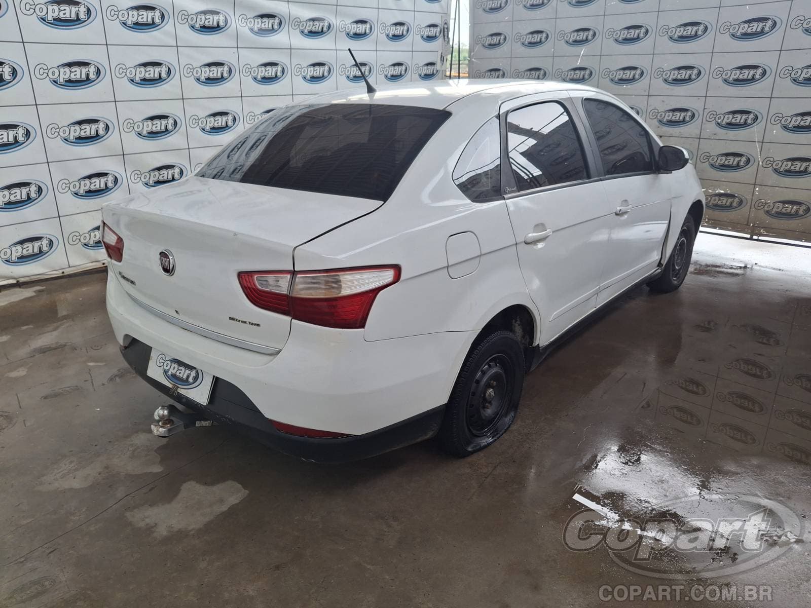 Fiat Grand Siena 2014 — foto 4