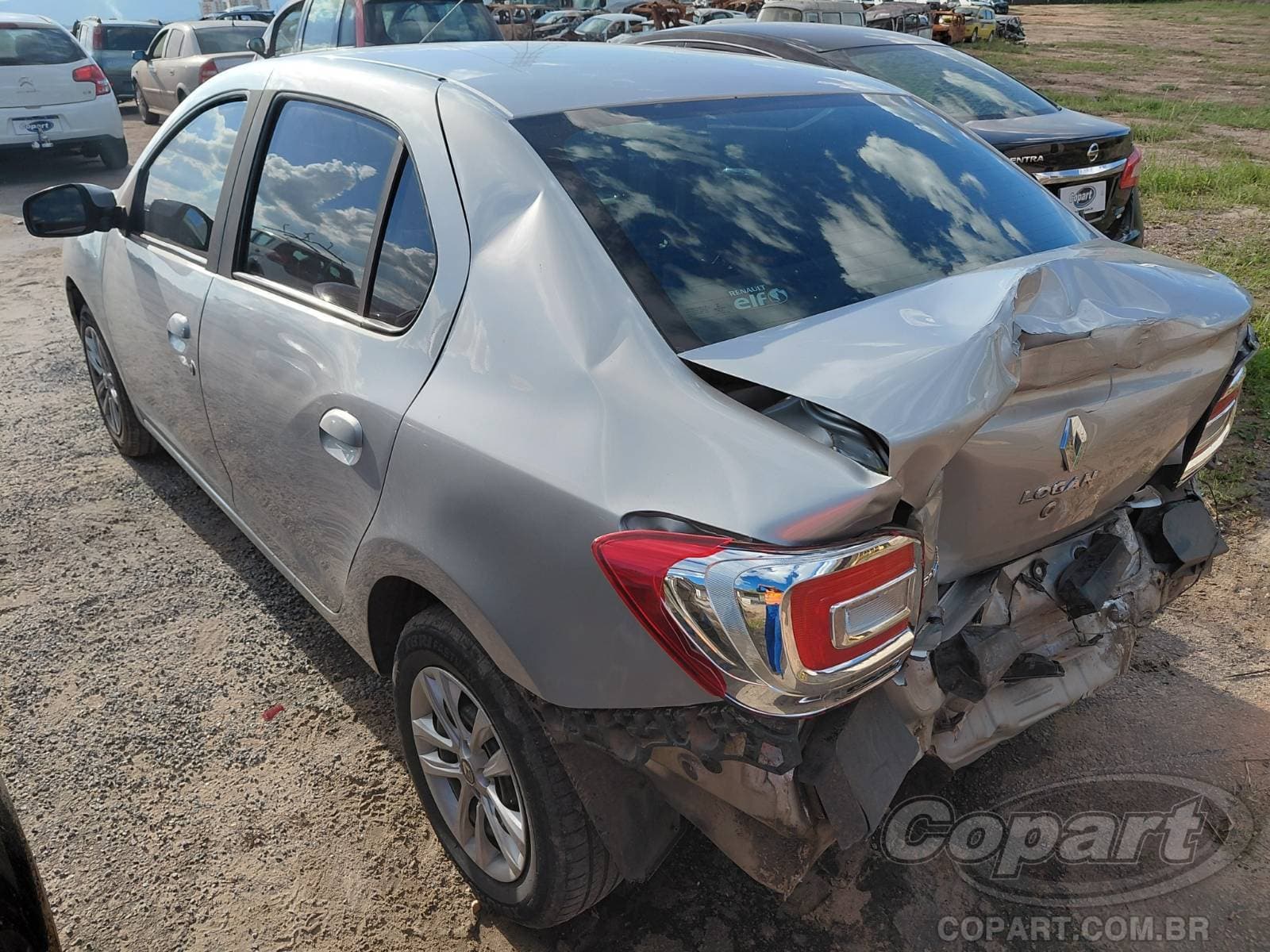 Renault Logan 2016 — foto 3