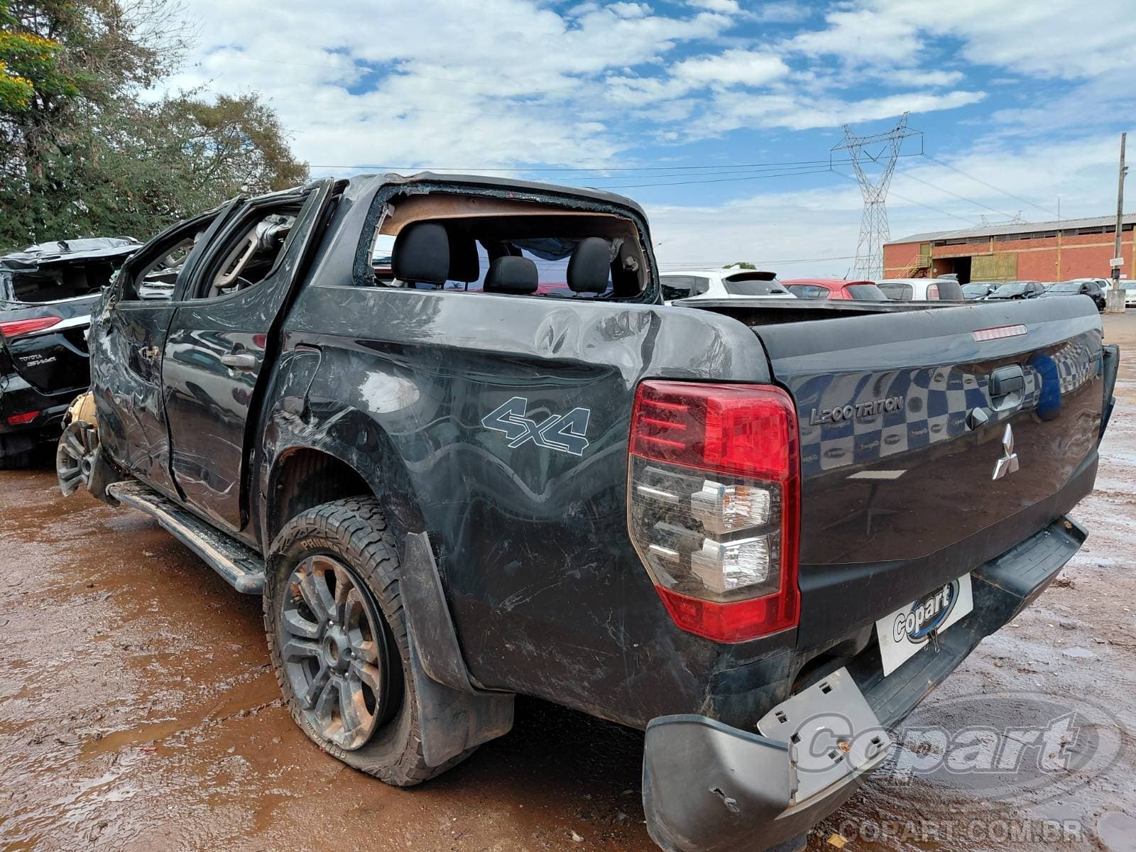 Mitsubishi L200 Triton 2025 — foto 3