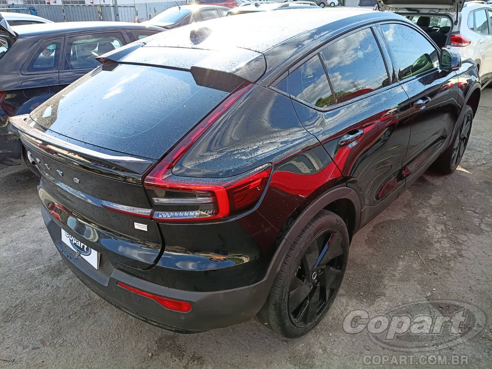 Volvo C40 2023 — foto 4