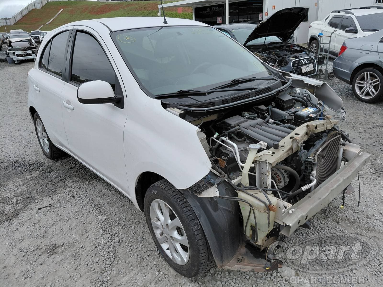 Nissan March 2017 — foto 1