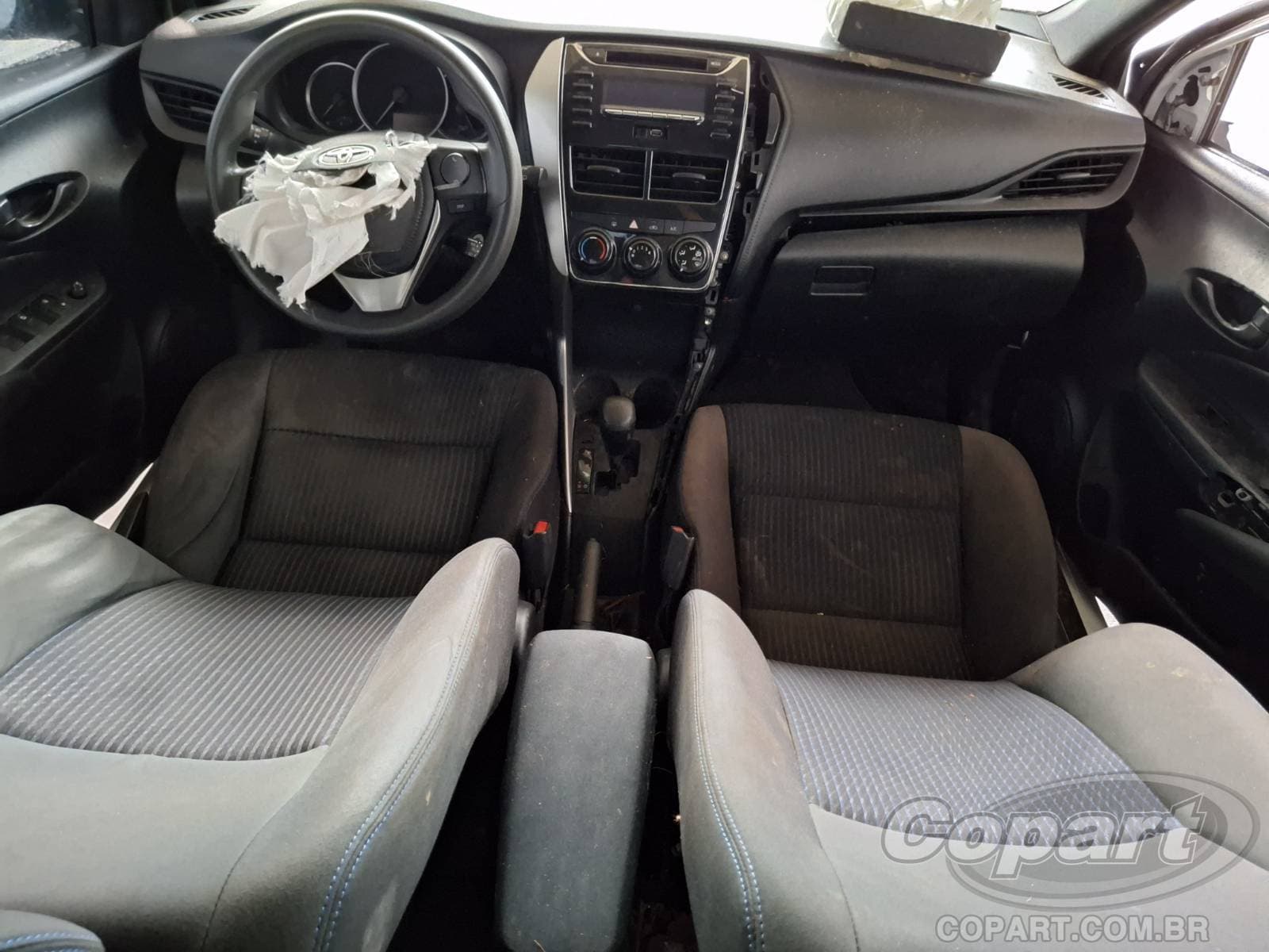 Toyota Yaris 2020 — foto 9