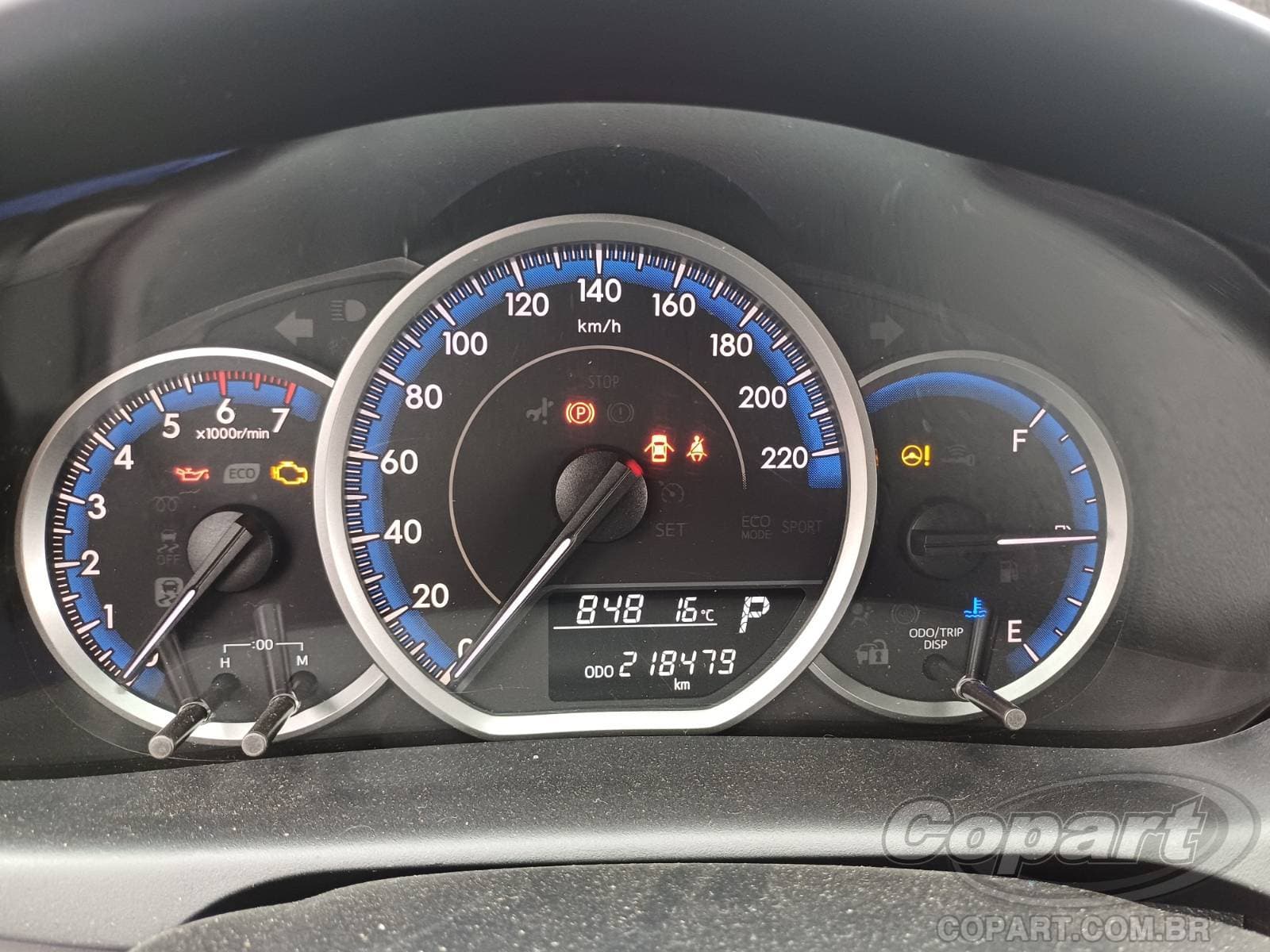 Toyota Yaris 2023 — foto 8