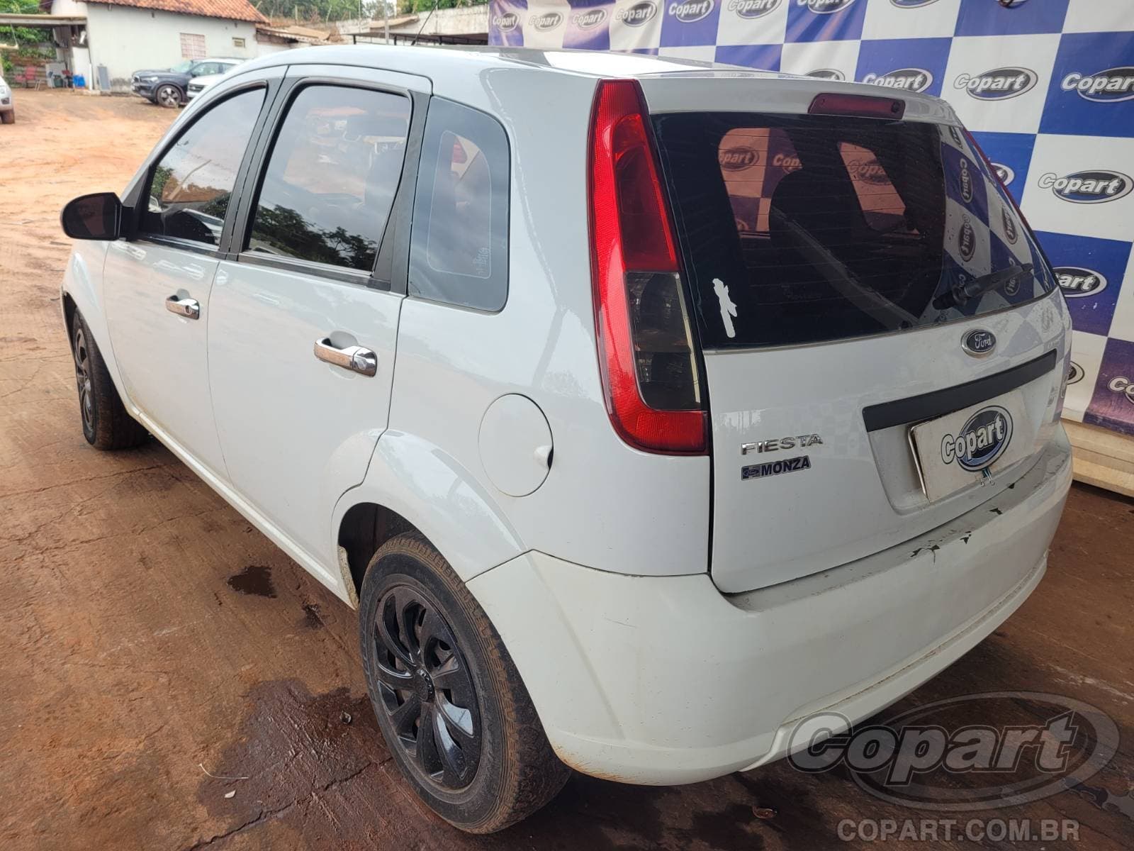 Ford Fiesta 2013 — foto 3
