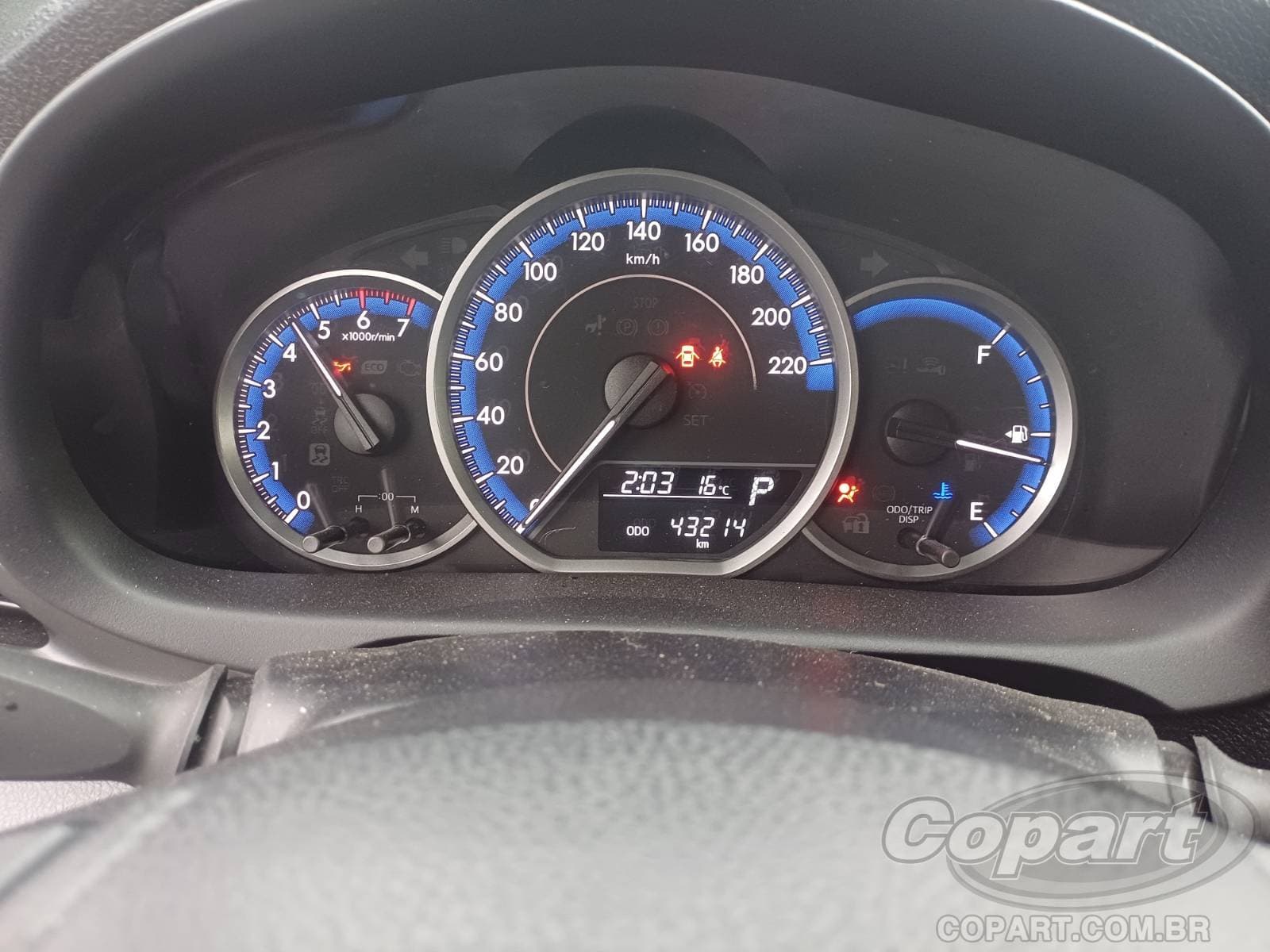 Toyota Yaris 2020 — foto 8