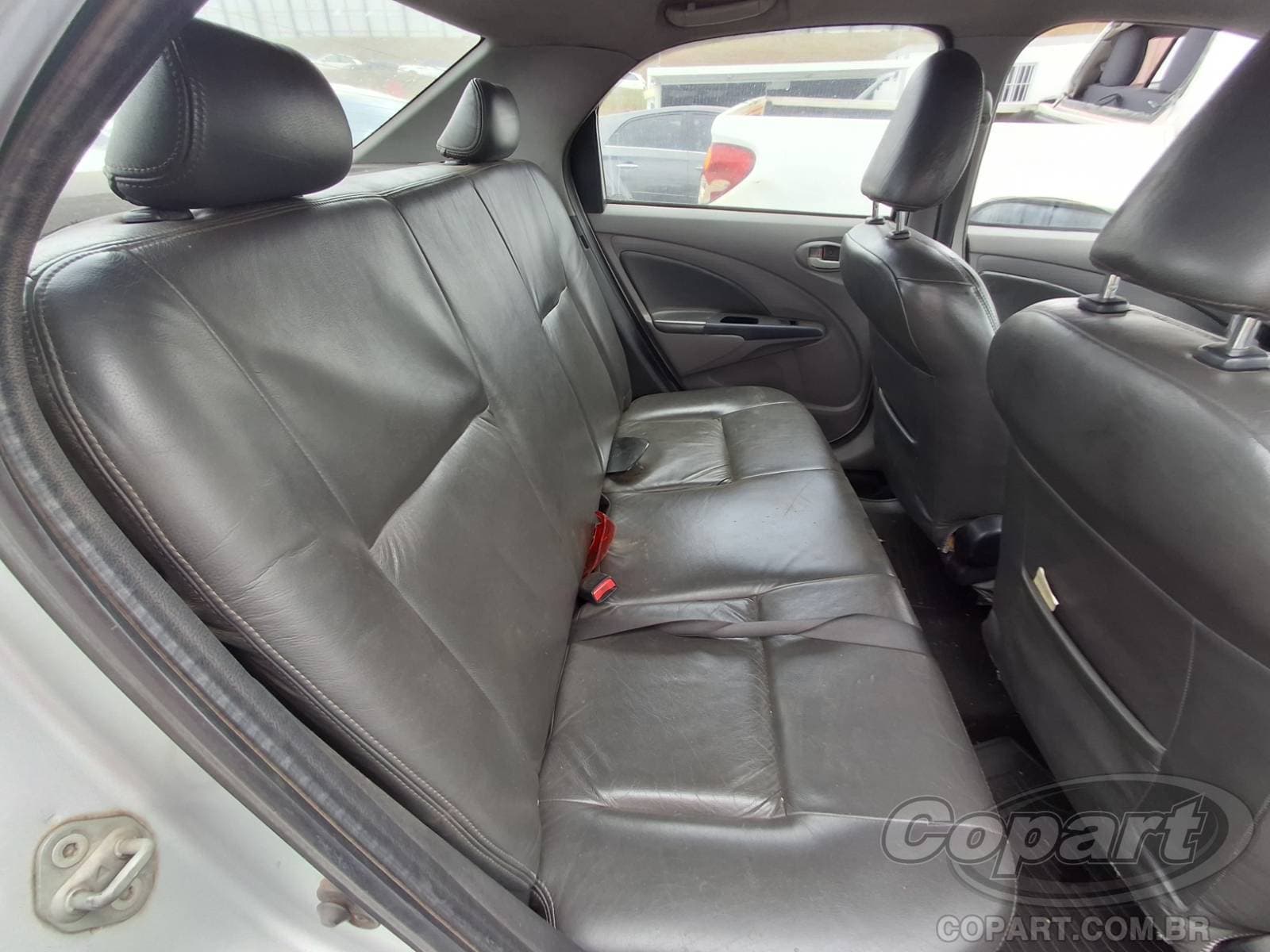Toyota Etios Seda 2013 — foto 6