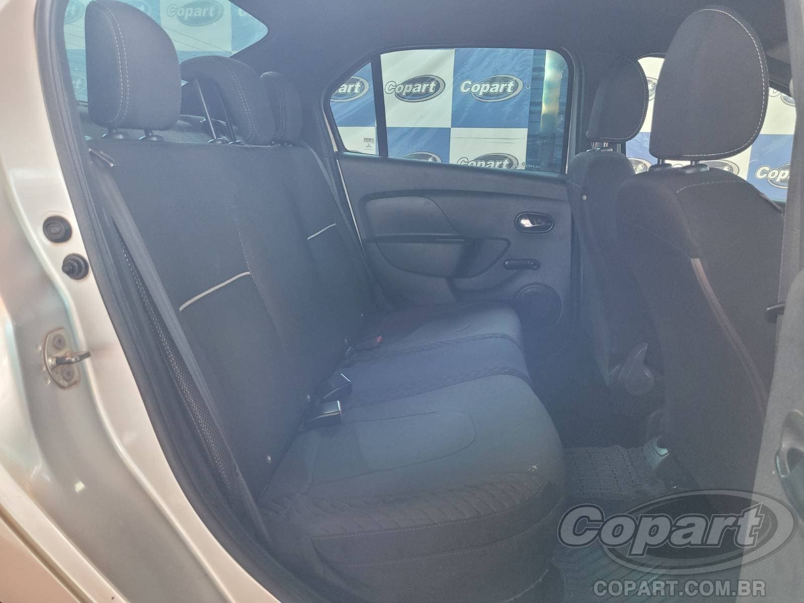 Renault Logan 2021 — foto 6