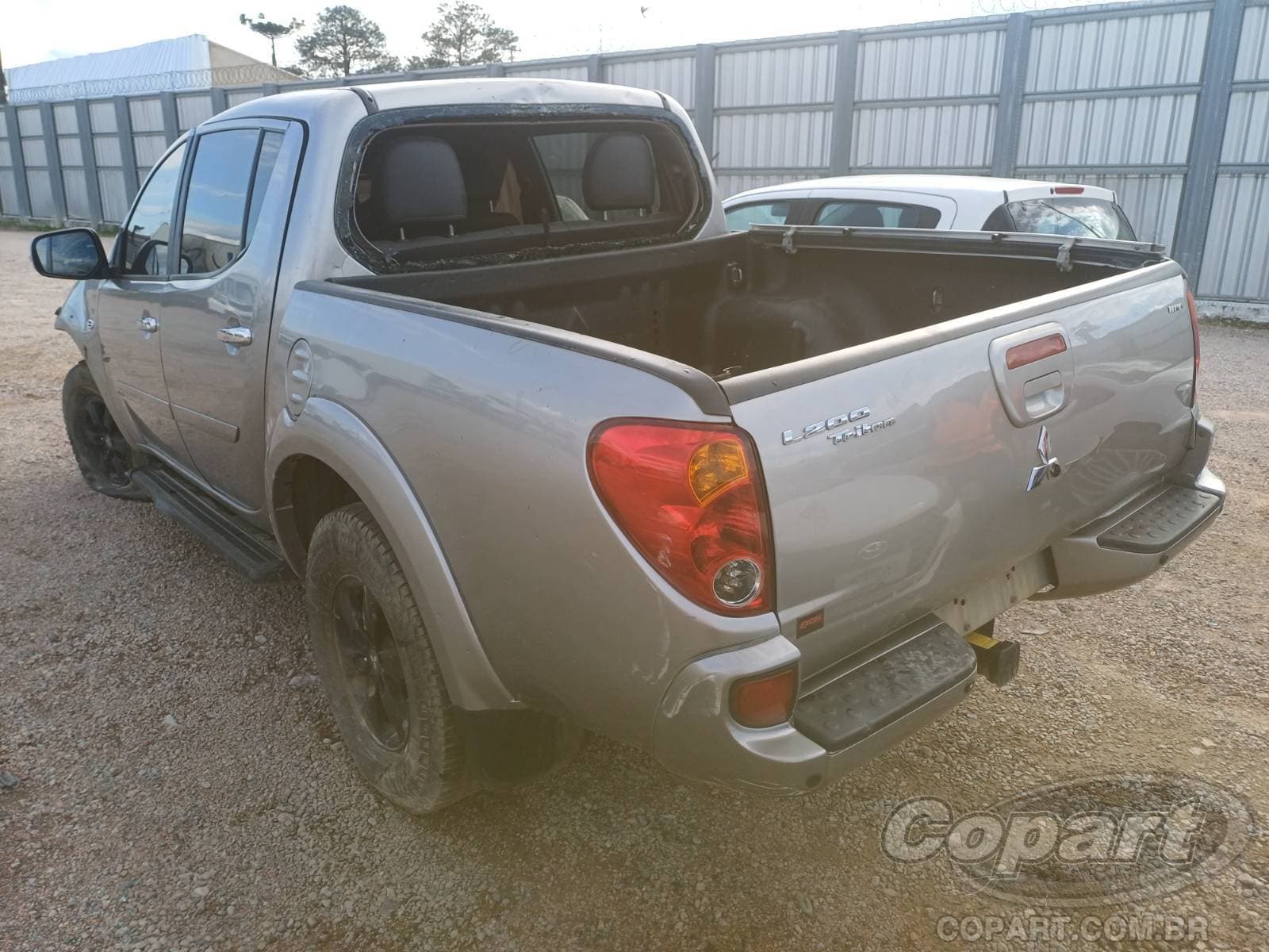 Mitsubishi L200 Triton 2015 — foto 3