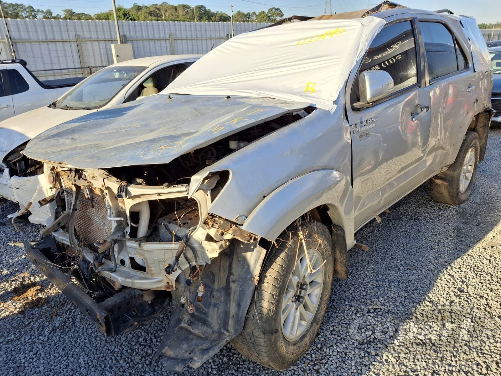 Toyota Hilux SW4 2015 — foto 2