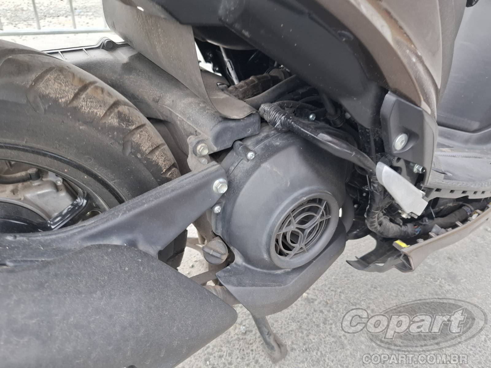 Yamaha Fluo 2025 — foto 5