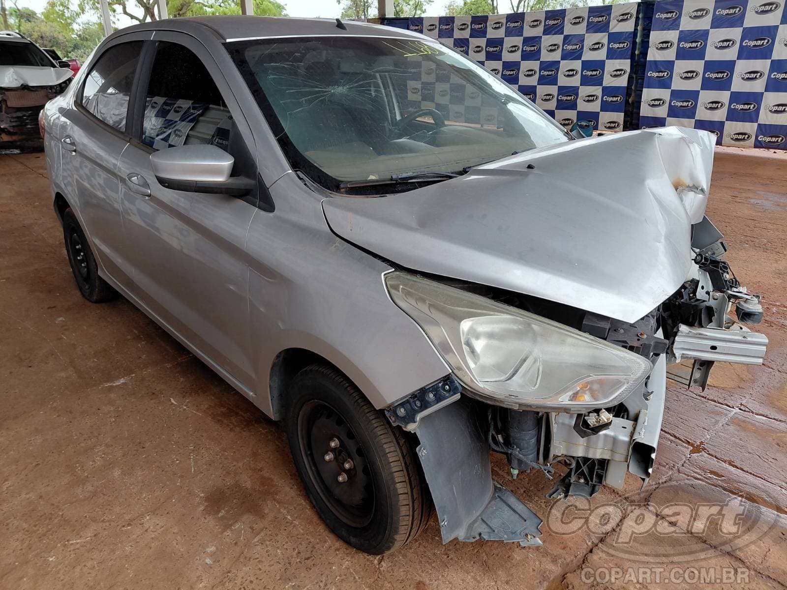Ford KA Sedan 2015 — foto 1