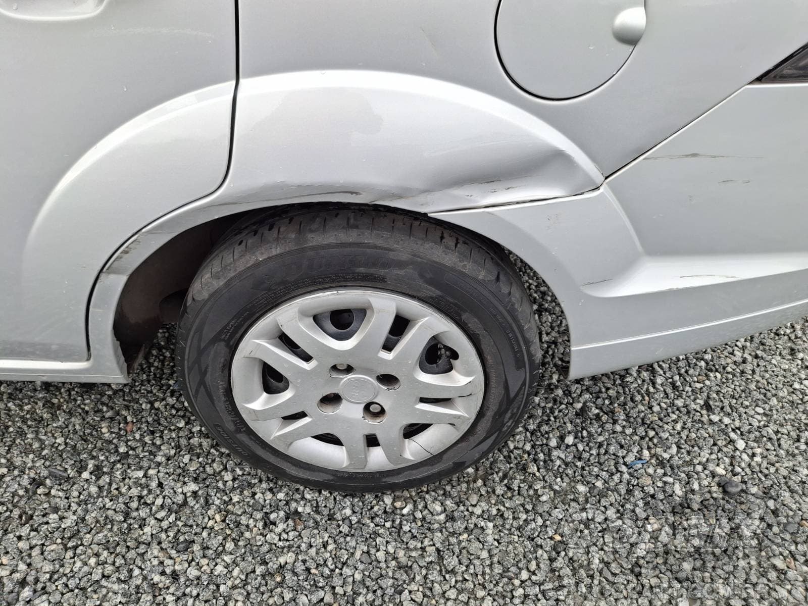 Ford Fiesta Sedan 2014 — foto 13