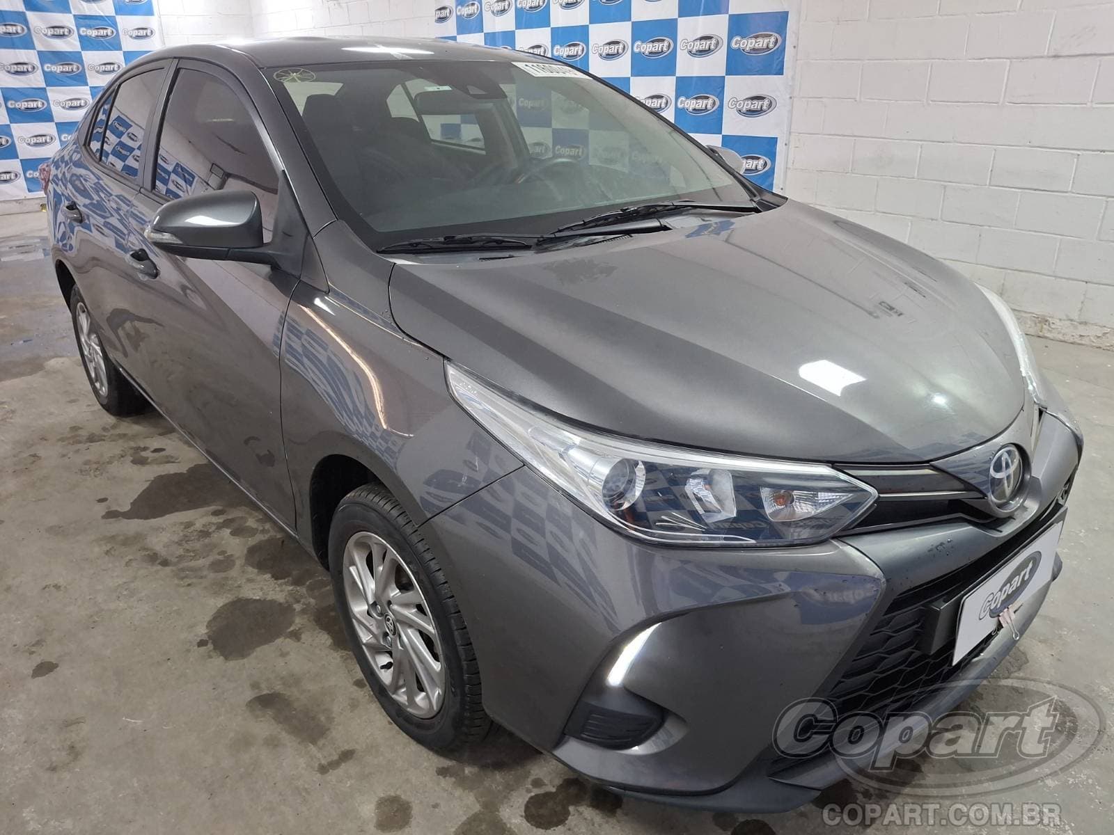 Toyota Yaris Seda 1.5 16V DUAL VVT-I 2024