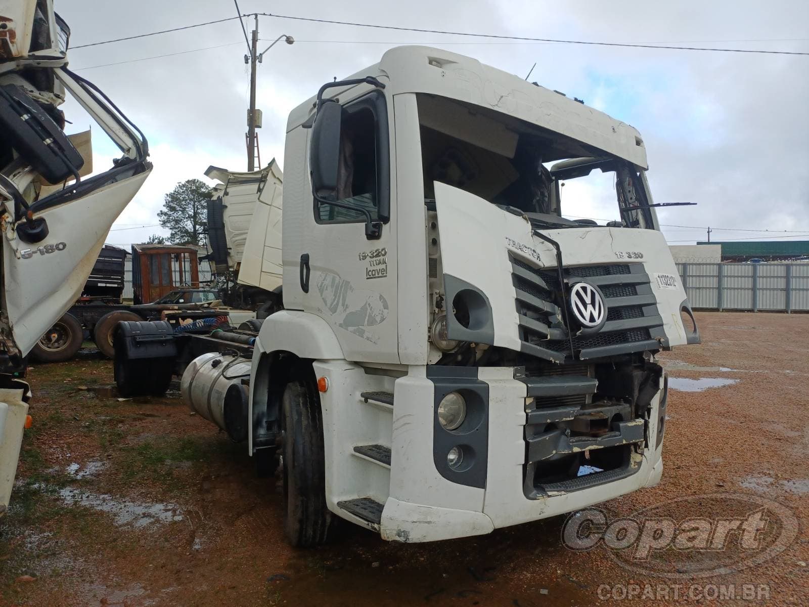 Volkswagen Constellation 8.3 2008