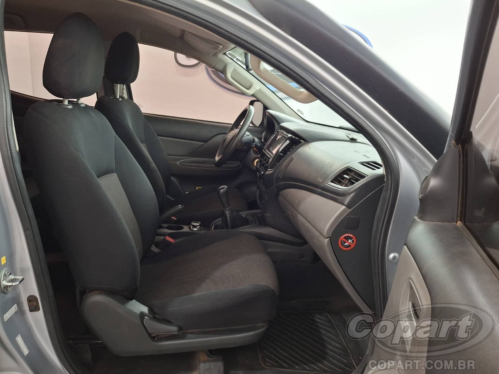 Mitsubishi L200 Triton 2024 — foto 5